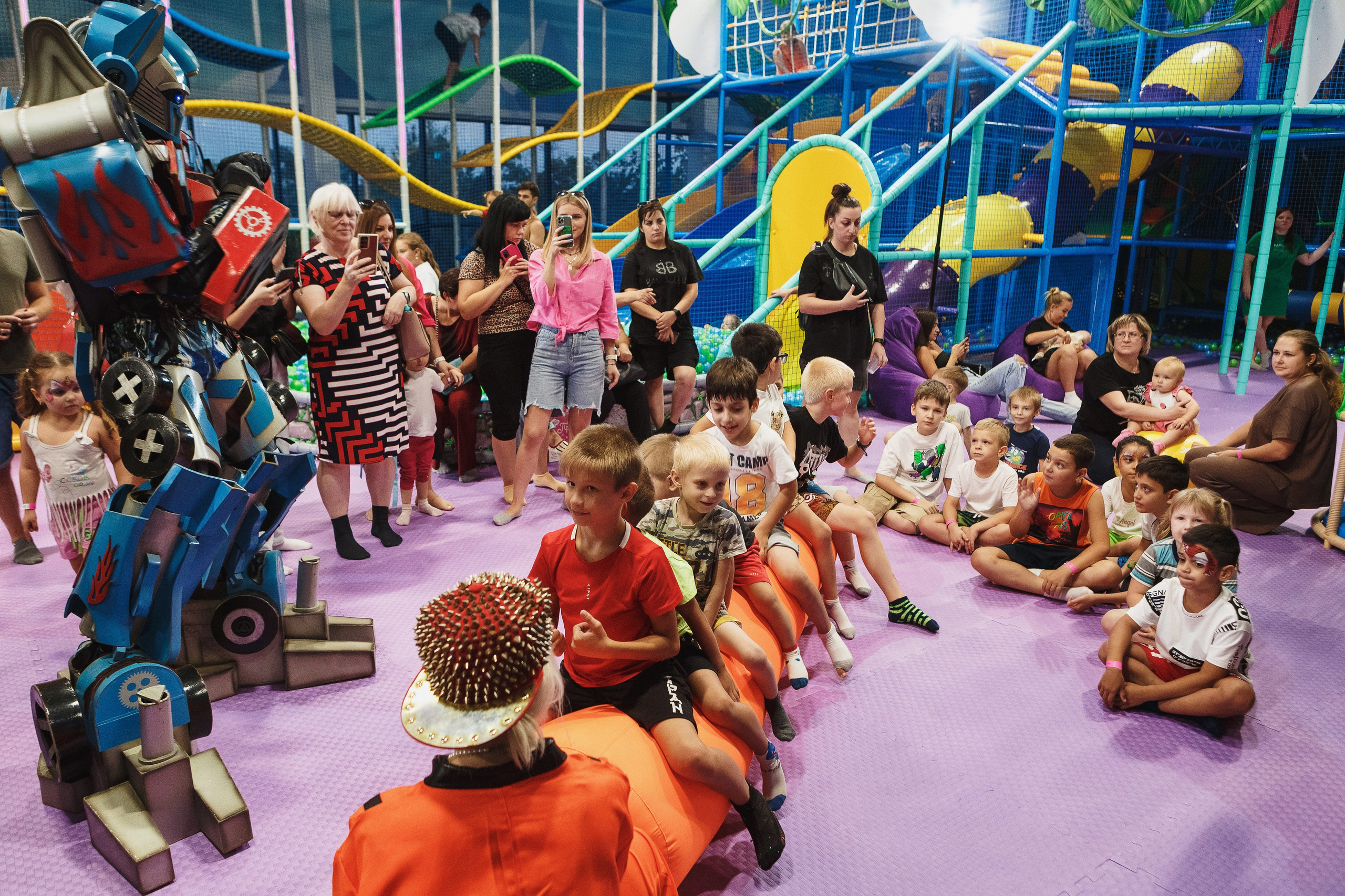 Туси Джуси Таганрог — Яркие и Весёлые Фотографии Детской Игровой Зоны. Свадебный и семейный фотограф в Таганроге Бакарюк Антон