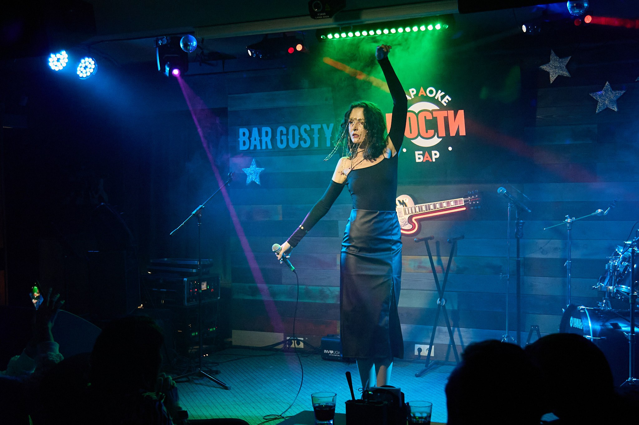 Концерт в баре «Гости». Фотограф Омск | Александр Вандеров
