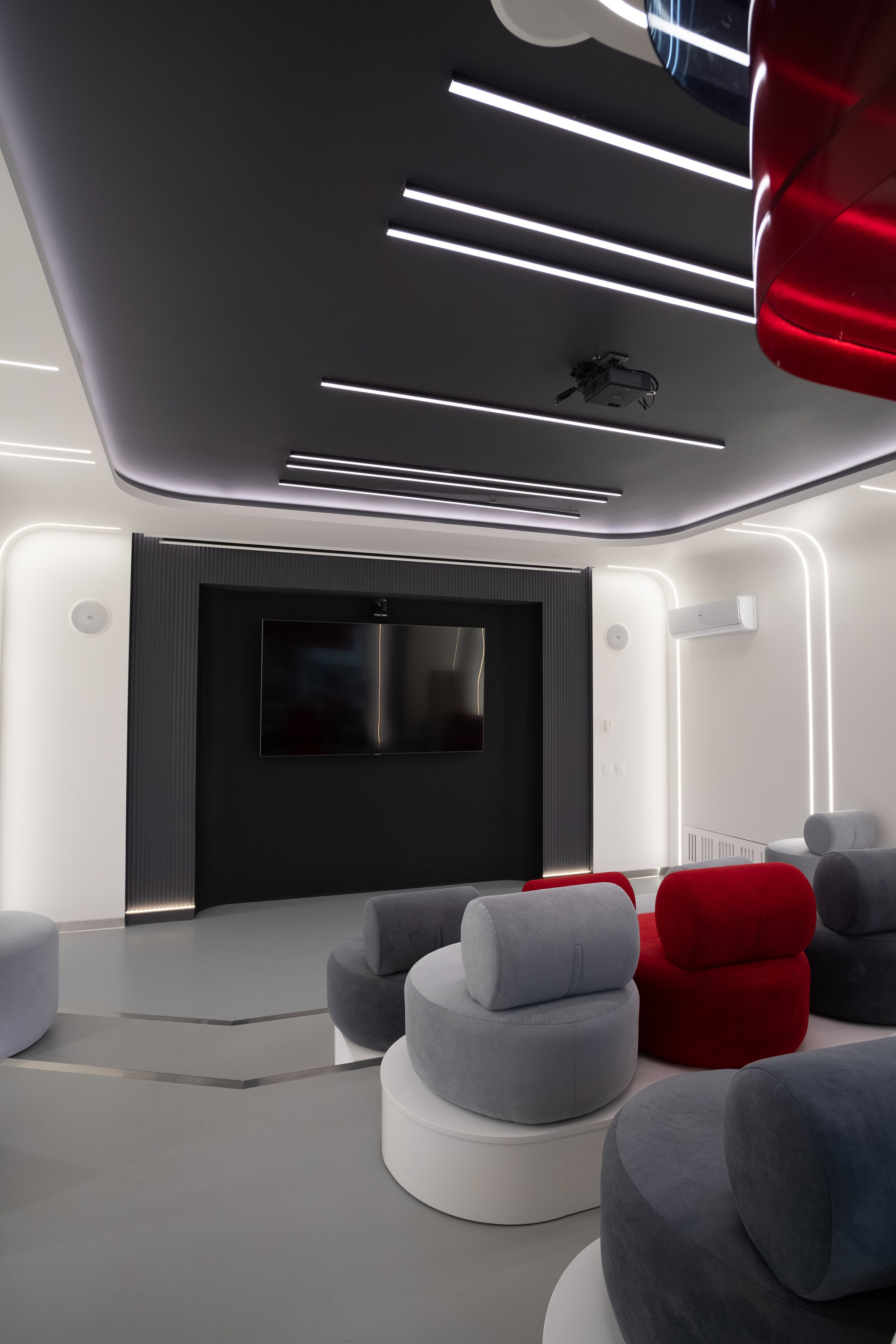 Реализованный проект Лаборатории Бетонов. Дизайнер интерьера вашего дома мечты