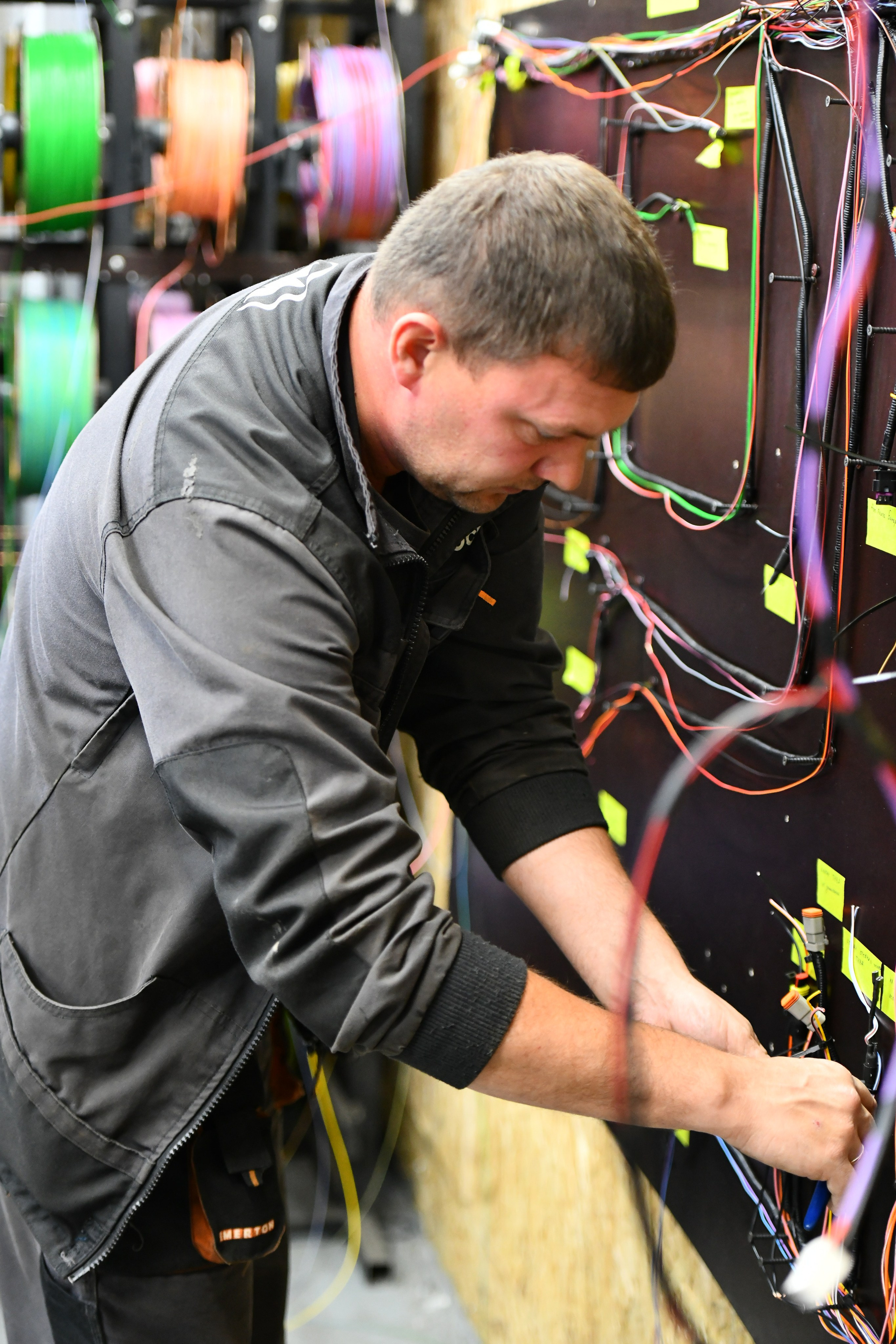 Репортаж с экскурсии на Завод ТРОМ. Репортажный и семейный фотограф — Шелихов Сергей