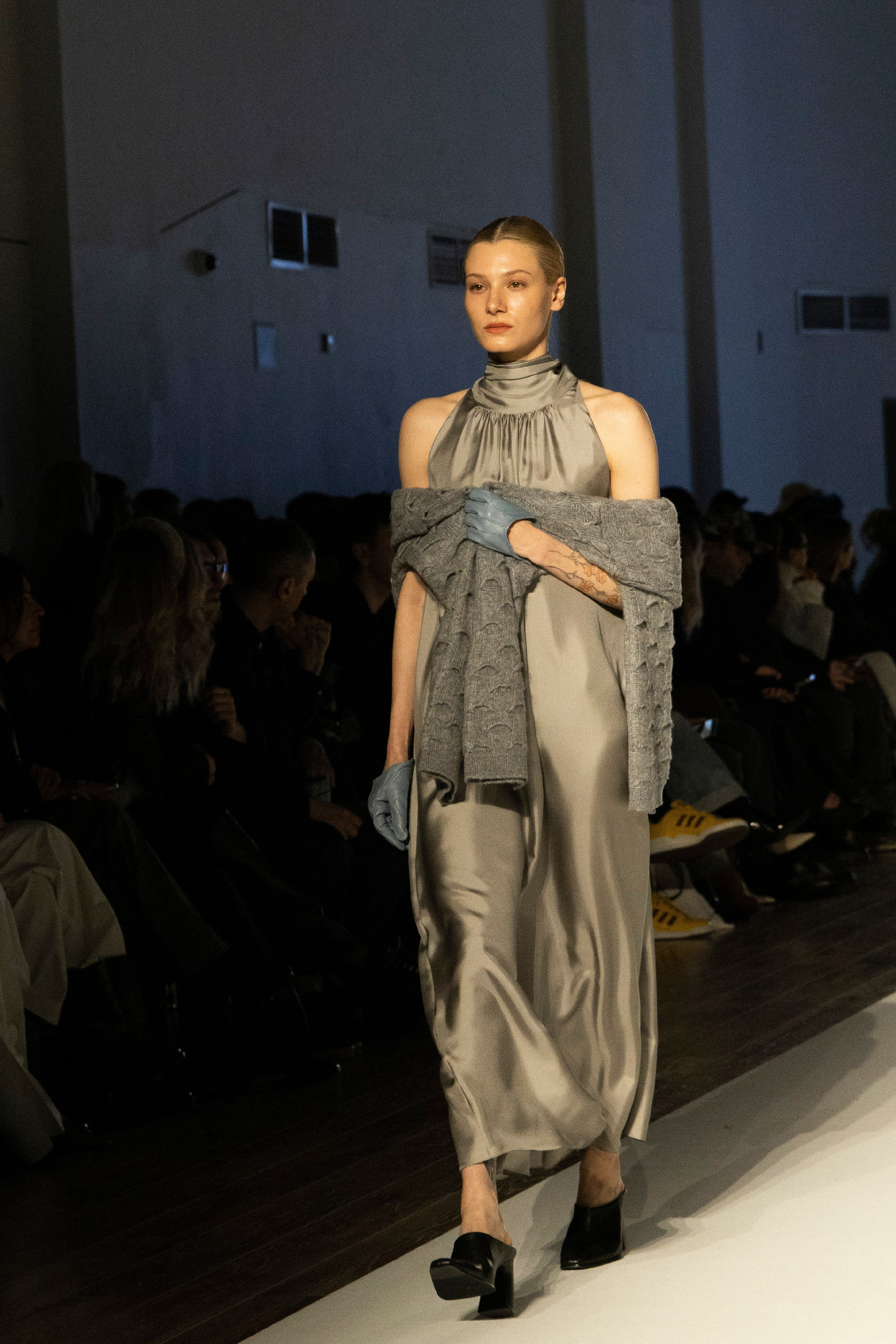 ДЛТ Собака.ru показ победителей конкурса «Новые имена в моде 2025». FOTOFAQ SKOOL г. Санкт-Петербург: очные, дистанционные и онлайн курсы фотографии