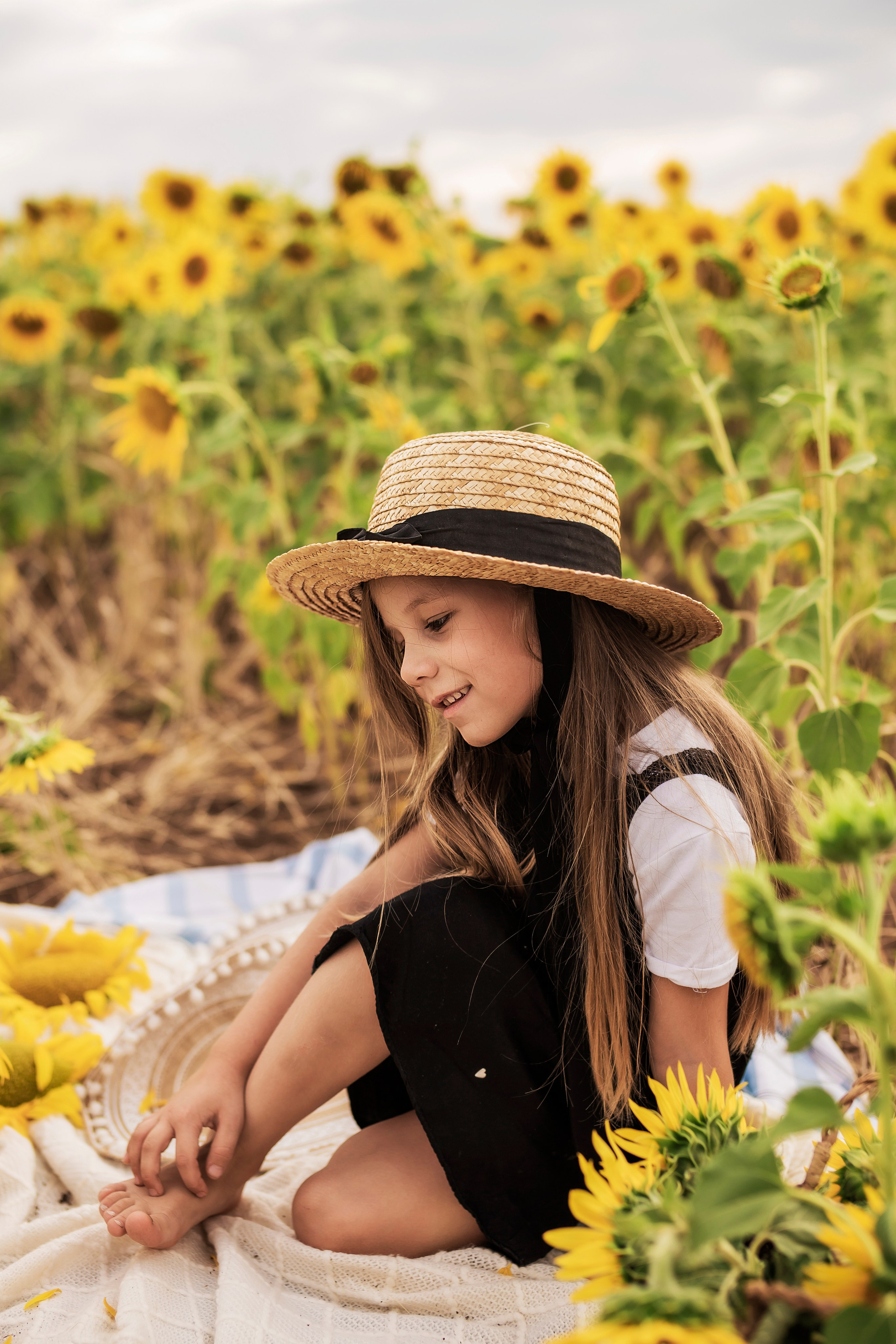 Фото в подсолнухах. Семейный фотограф в Саратове