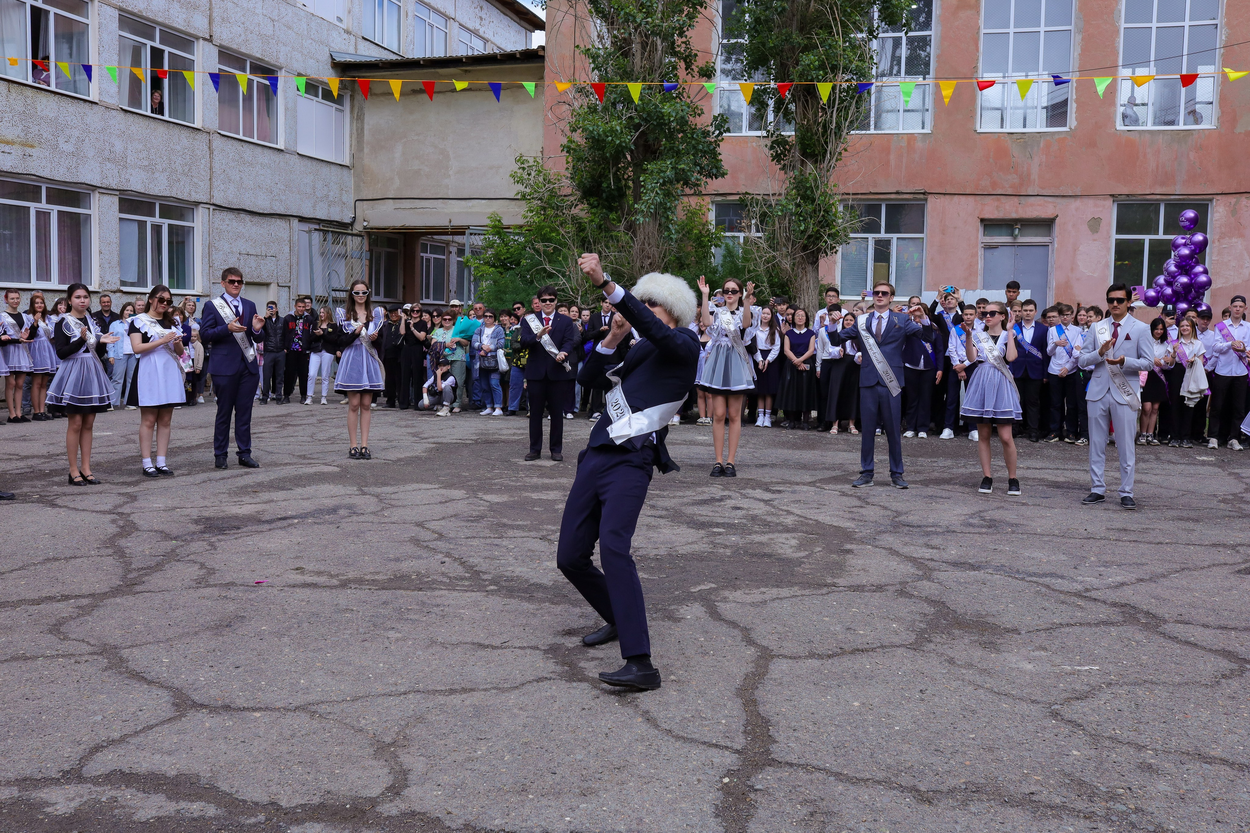 Выпускники. Фотограф в Жезказгане. Графический дизайнер