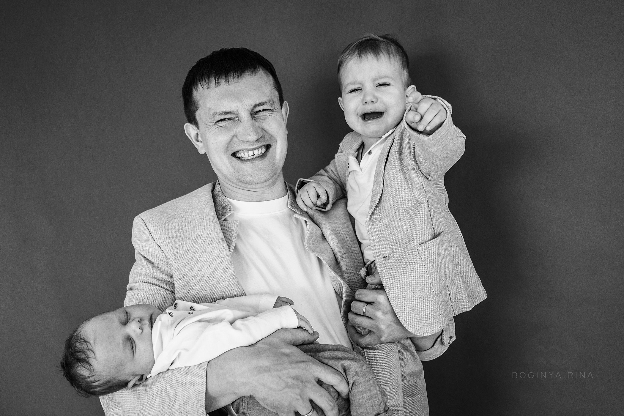 семейная фотосессия. папа с сыновьями, папа и сын