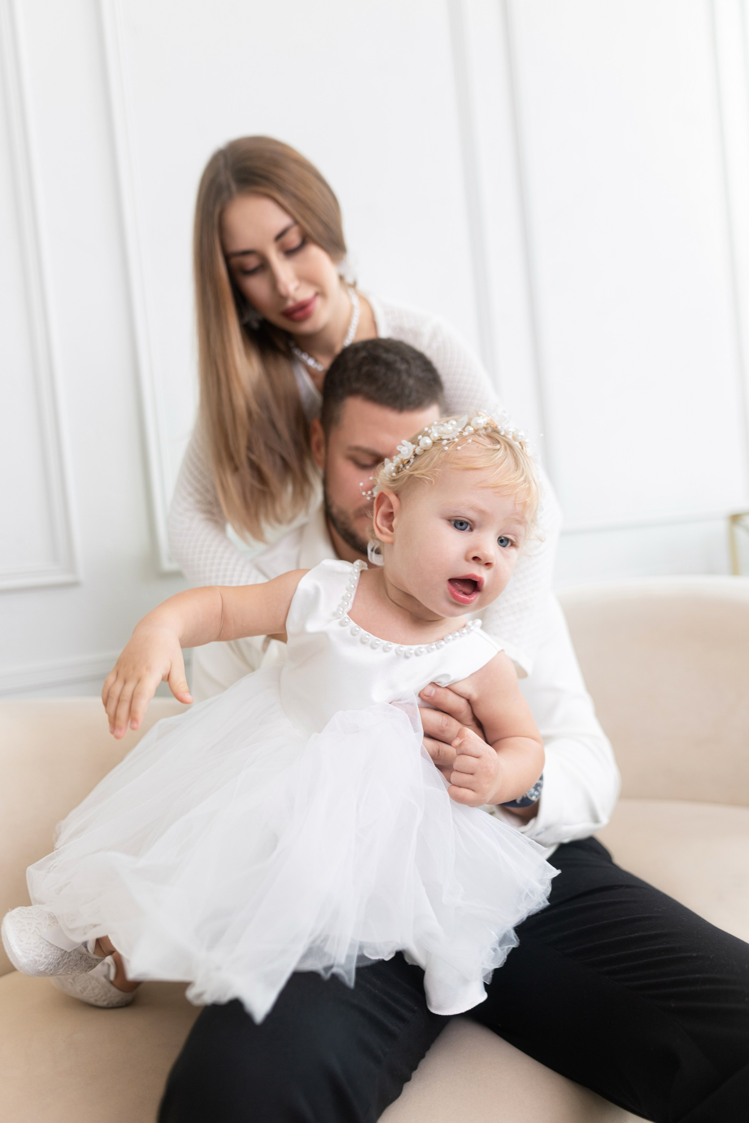 Семейная съемка для Яны и Дани в интерьере. Дмитрий Шульгин, портретный фотограф в Воронеже