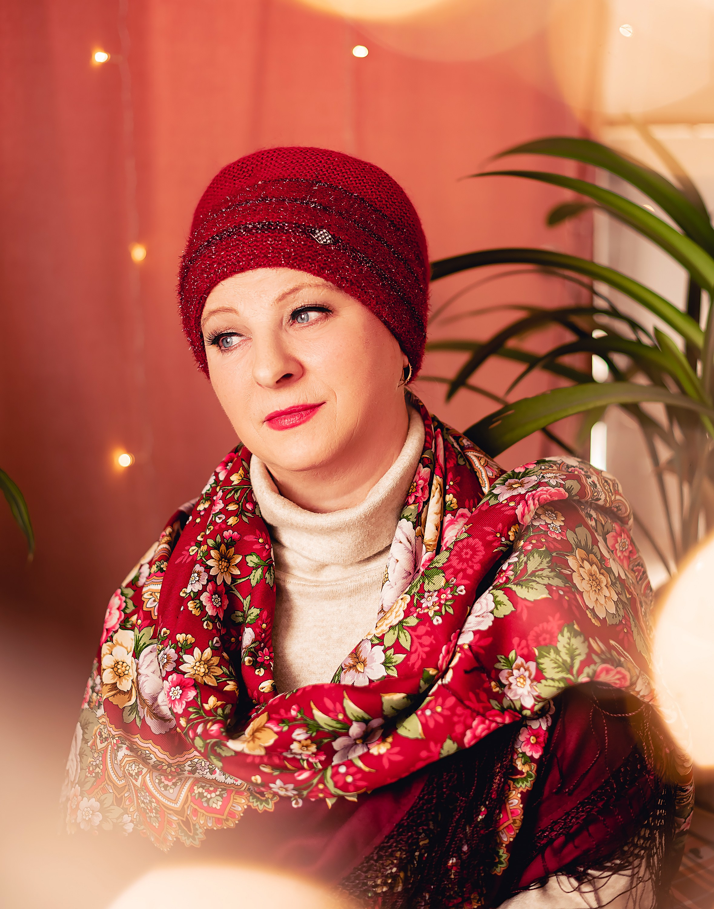 Зимняя фотосессия для женщины дома.