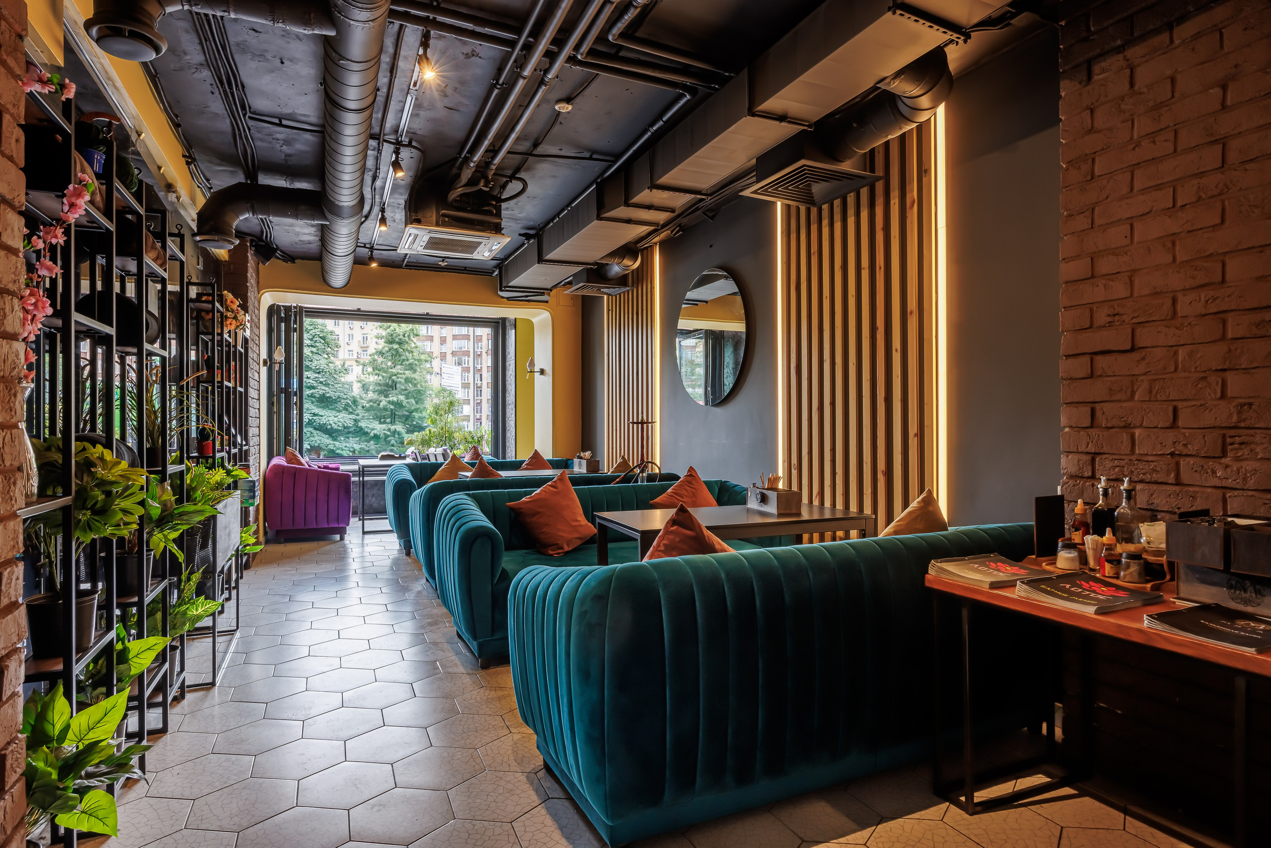 Интерьерная фотосъёмка кафе, ресторанов и баров в Москве. Интерьерный фотограф Дмитрий Медведев. Фуд-фотограф в Москве Дмитрий Медведев. Фуд-фото и контент для ресторанов, кафе и баров