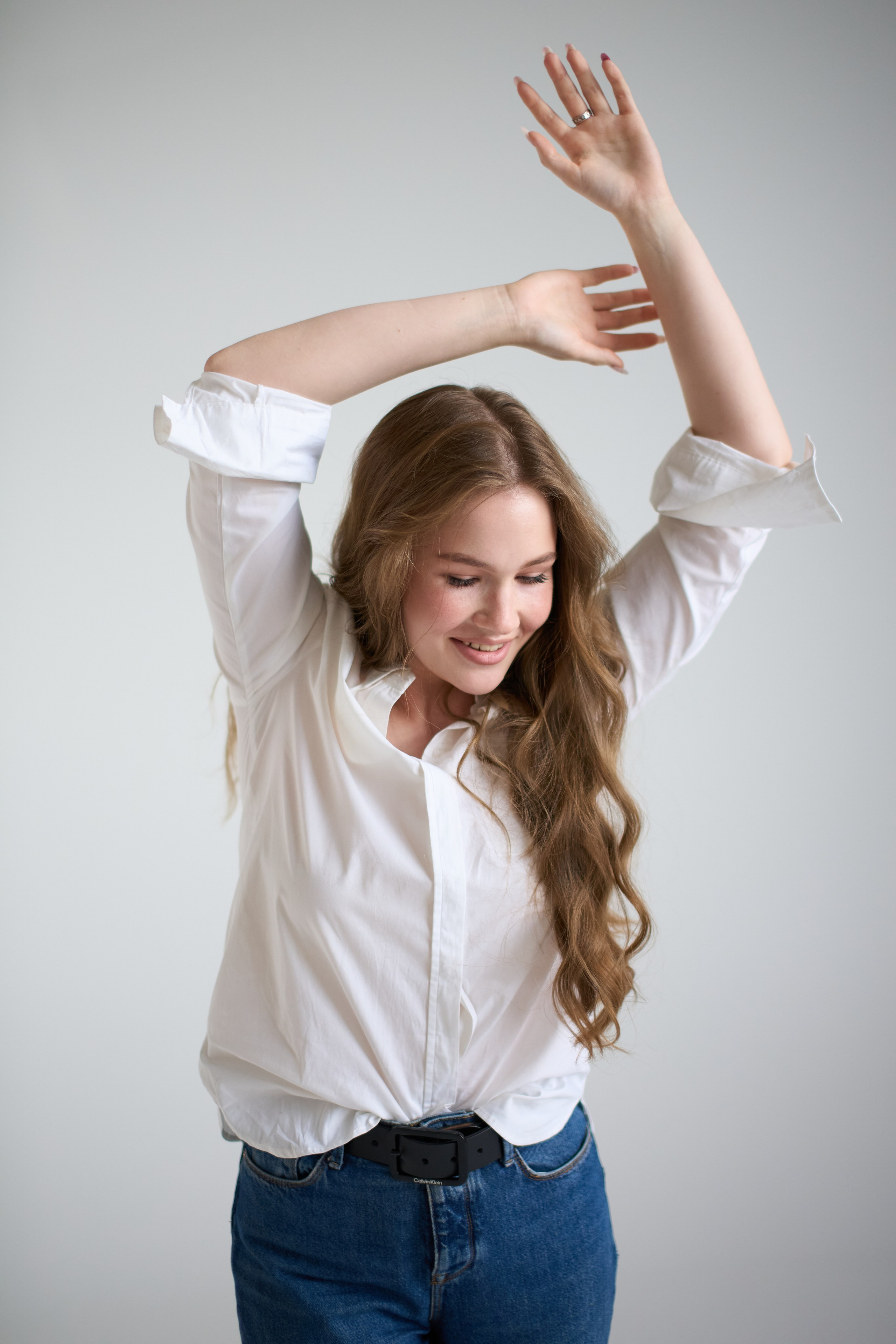 Индивидуальная женская фотосессия в фотостудии для Марины. Репортажный и женский фотограф в Новосибирске