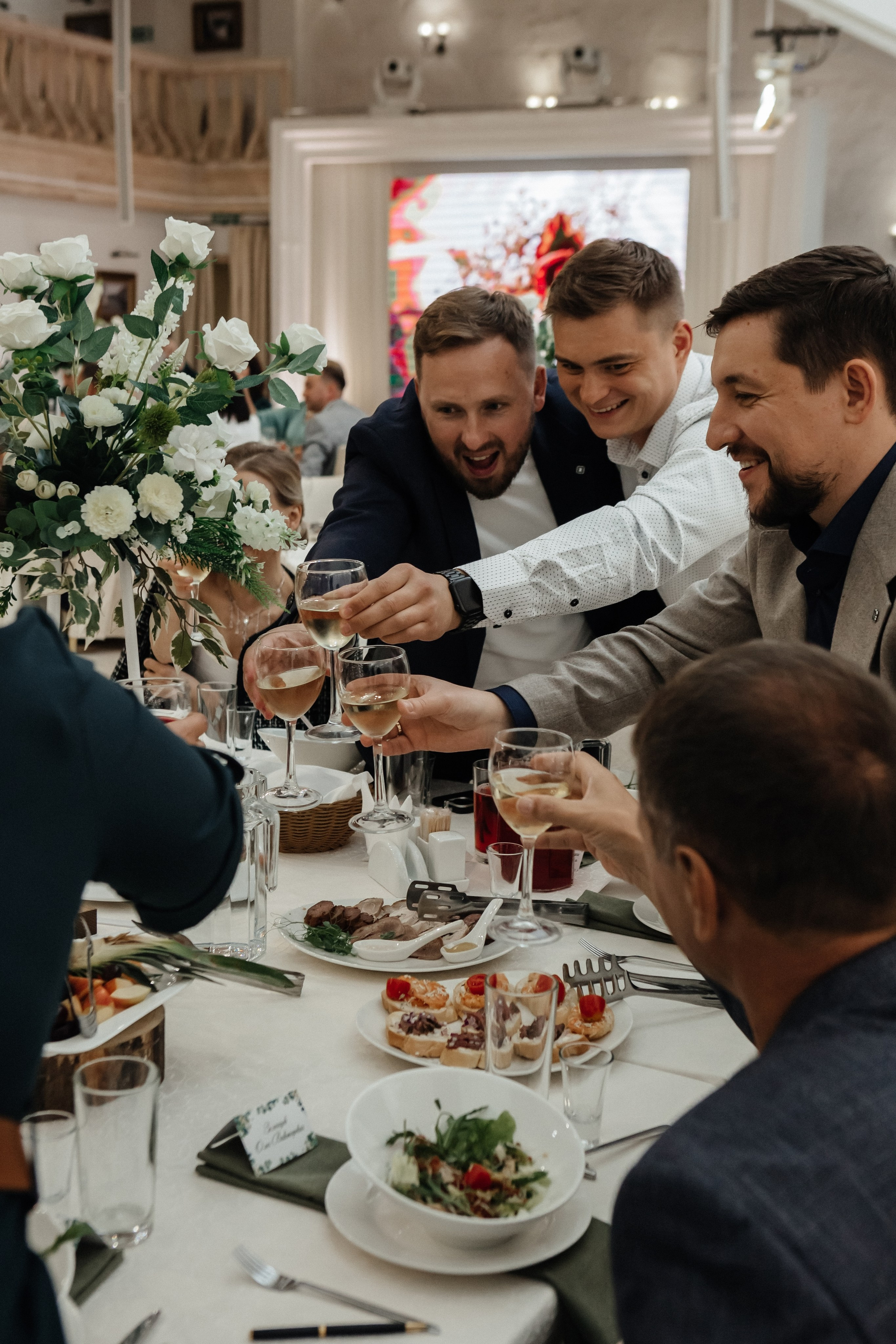 Анонс свадьбы Влада и Дарьи. Свадебный и семейный фотограф Елена Иштулкина