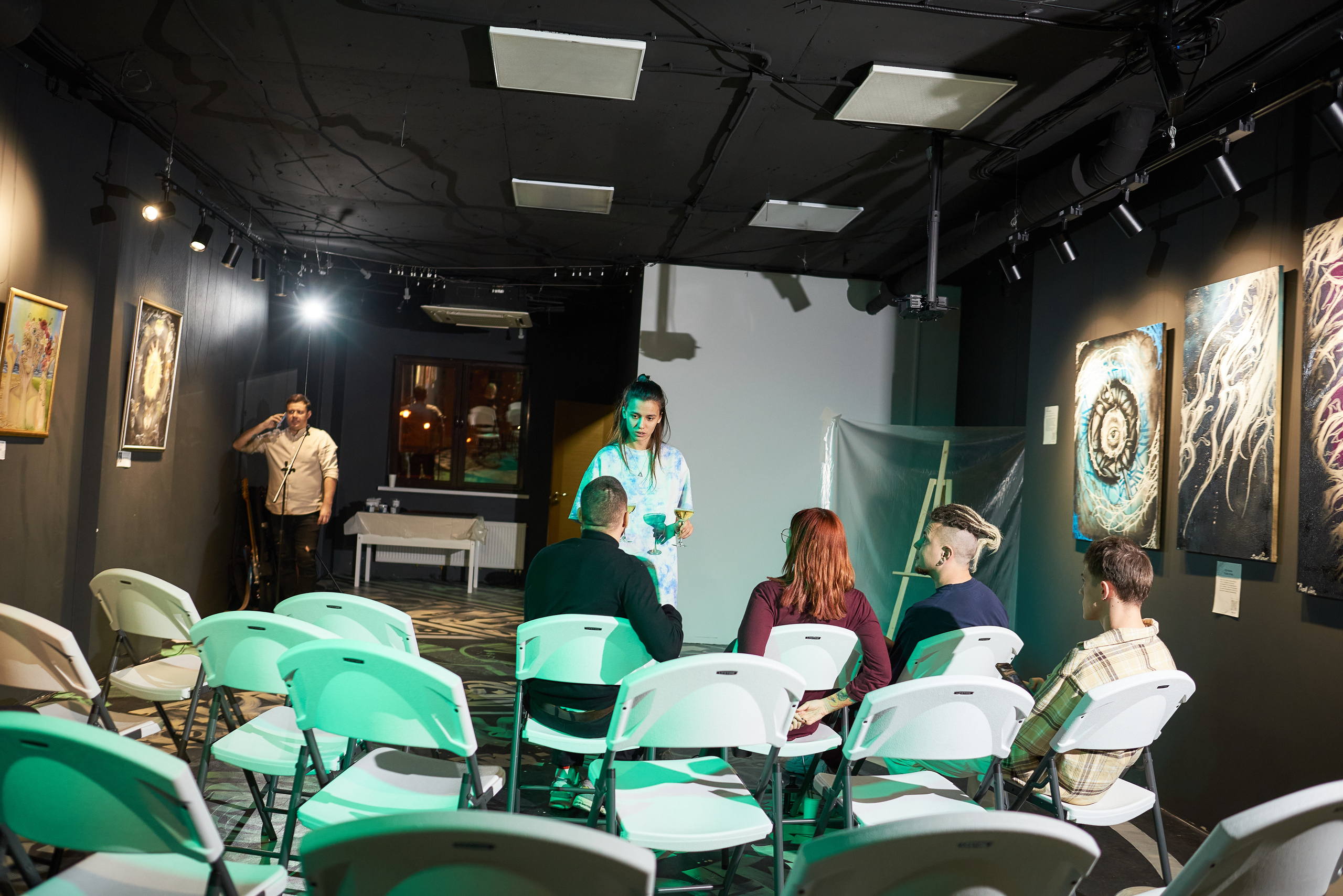 Выставка-перфоманс «Действие». Профессиональный фотограф (Краснодар) Роман Гончаров