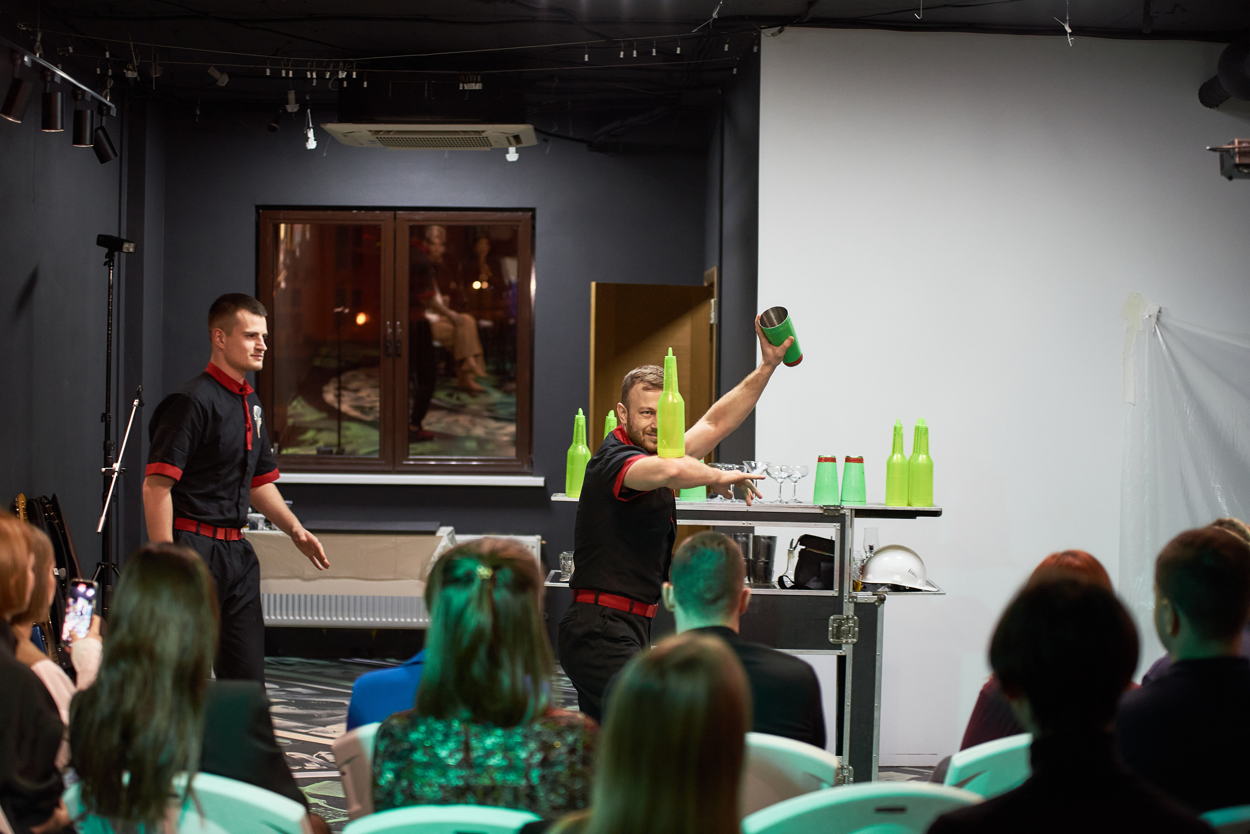 Выставка-перфоманс «Действие». Профессиональный фотограф (Краснодар) Роман Гончаров