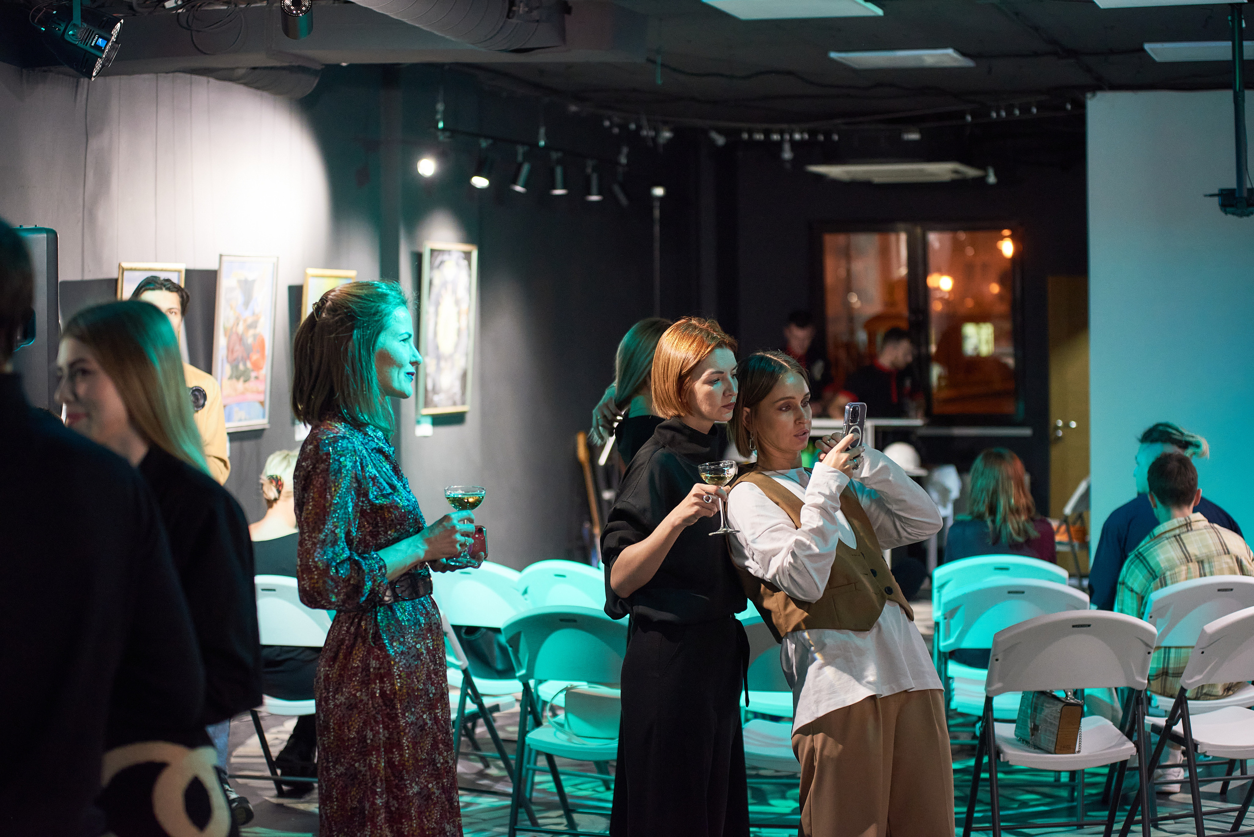 Выставка-перфоманс «Действие». Профессиональный фотограф (Краснодар) Роман Гончаров