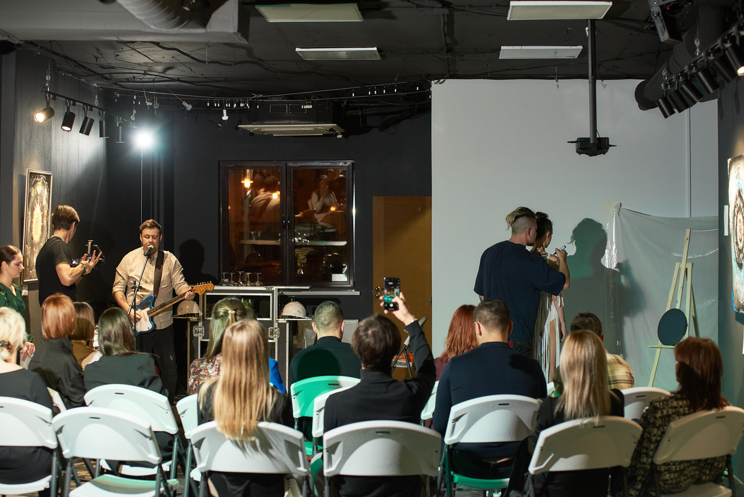 Выставка-перфоманс «Действие». Профессиональный фотограф (Краснодар) Роман Гончаров