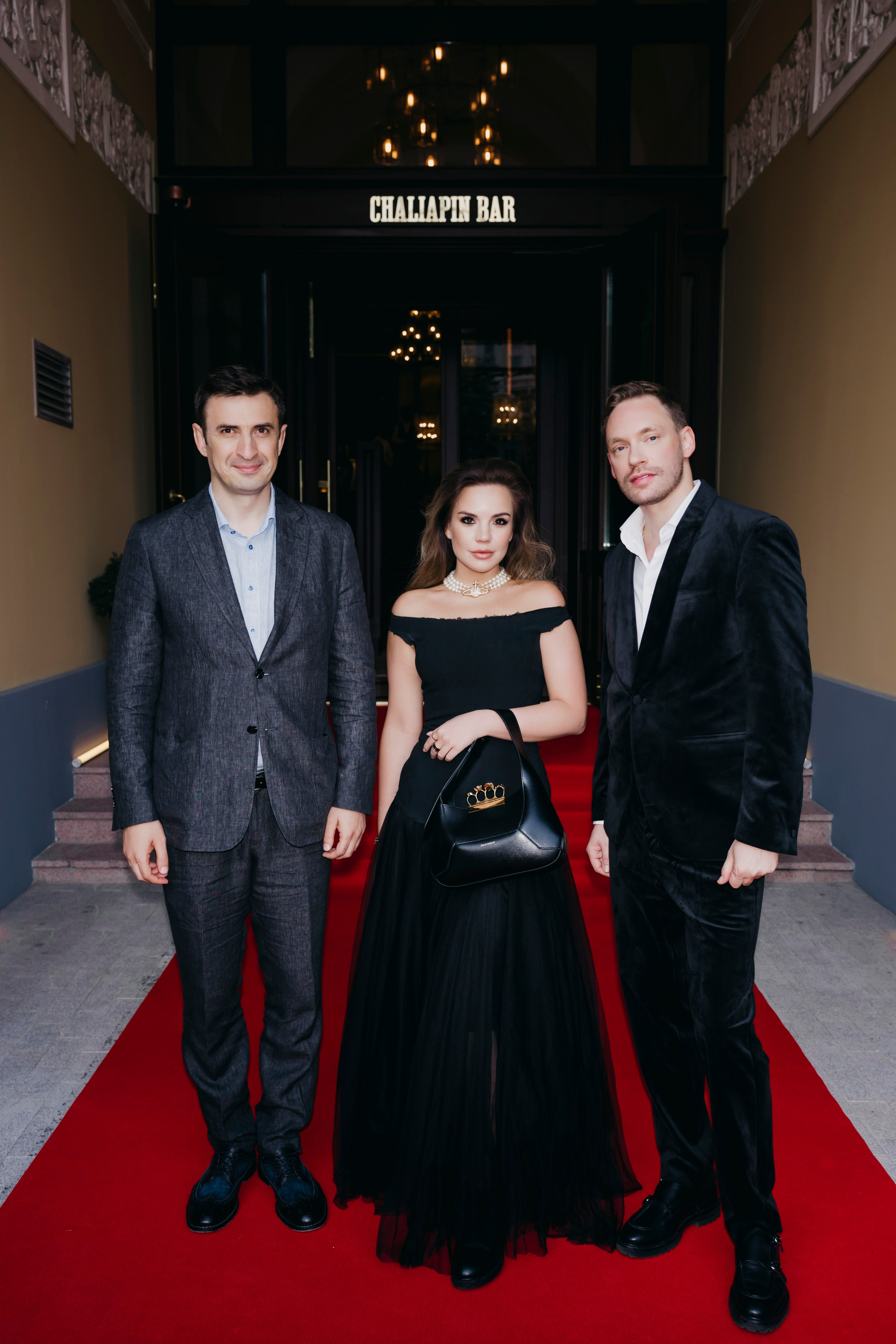 Презентация «AURUM». «Птичка на проводе»: информационный портал в Москве