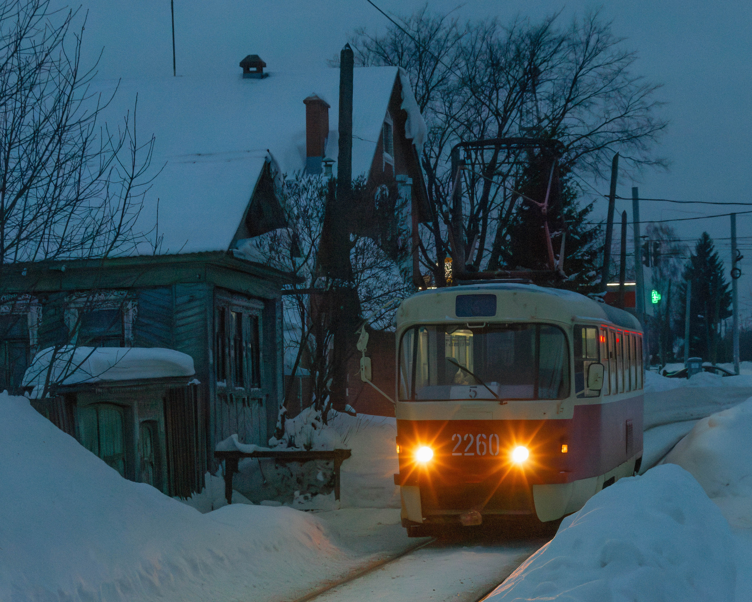 Трамваи не суетятся. Олег Романов. Мастер фото по спорту