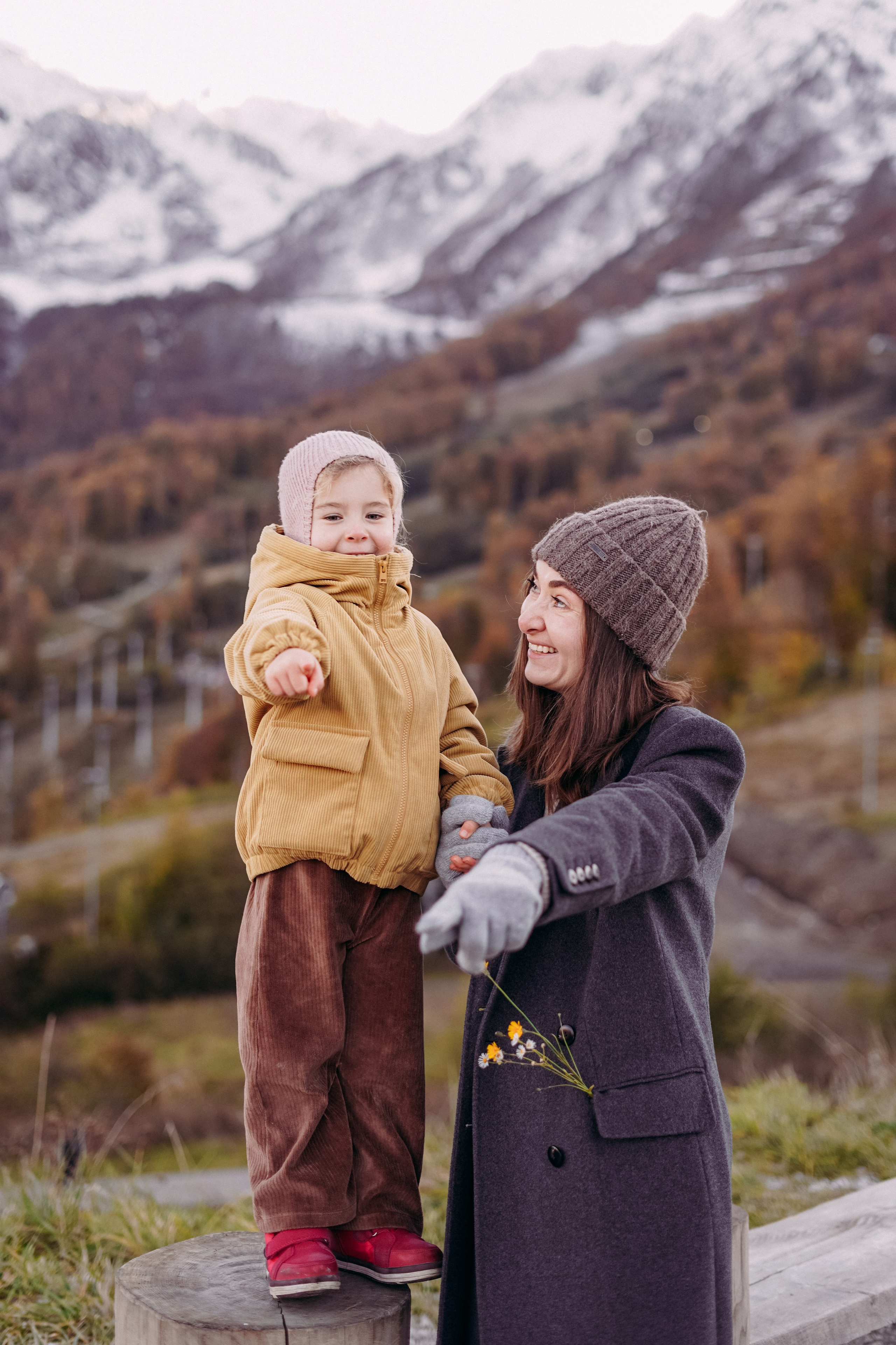 Алексей, Анна и Валентина в Горной Олимпийской деревне. Фотограф в Сочи и Абхазии | Фототуры | September Air