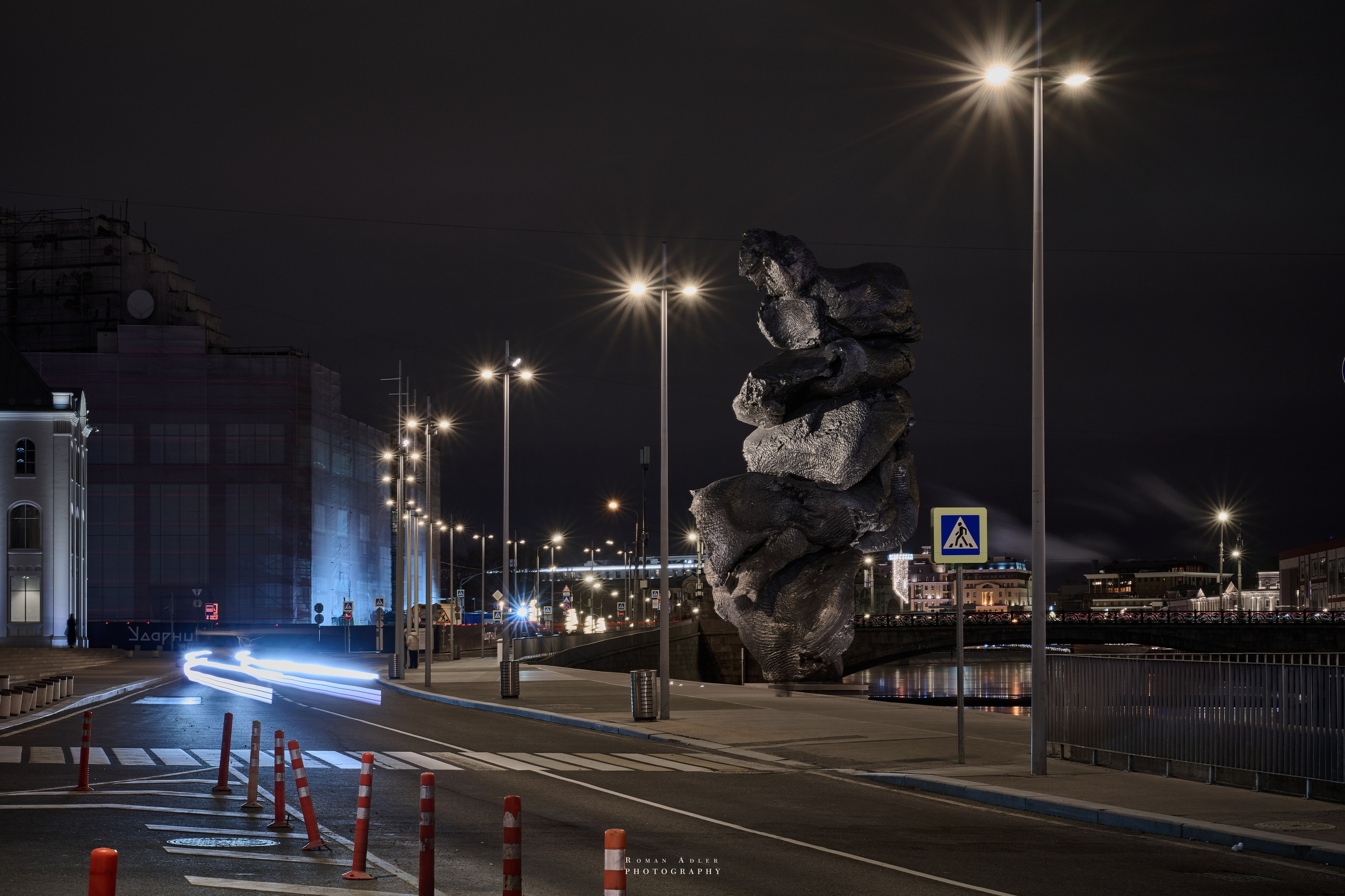 Магазин. Фотограф Роман Адлер