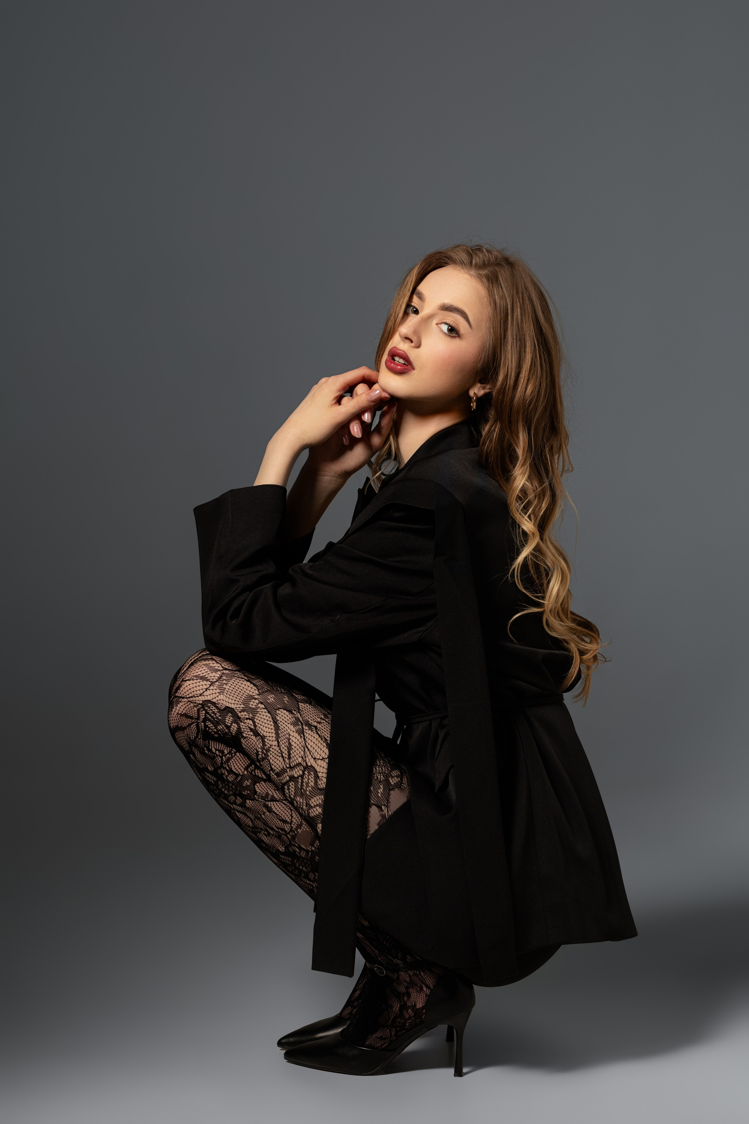 Студийная съемка на циклораме с импульсным светом с Ксенией для «себя». Дмитрий Шульгин, портретный фотограф в Воронеже