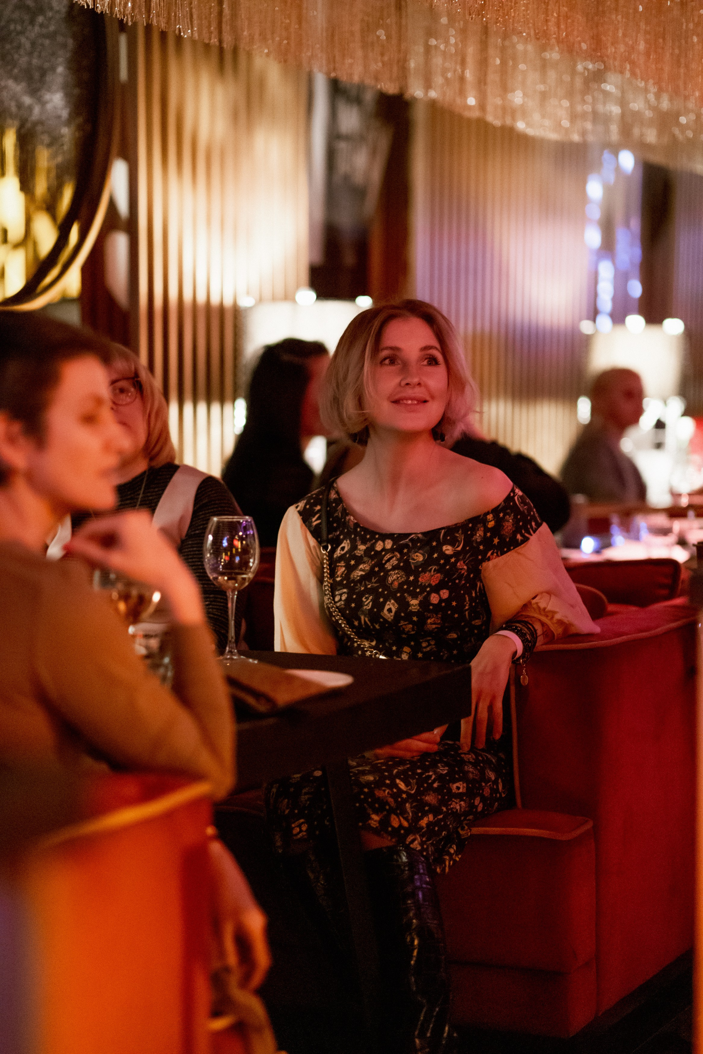 YANA URBAN: сольный концерт в «Анжелика Wineroom». СВОИ. ФОТООТЧЕТЫ-СОБЫТИЯ-МЕСТА