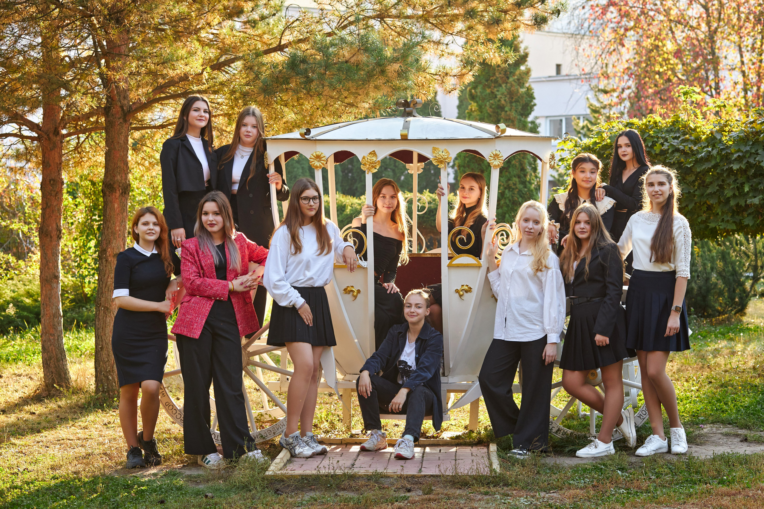 Для старшей школы. Школьный фотограф Леонова Наталия
