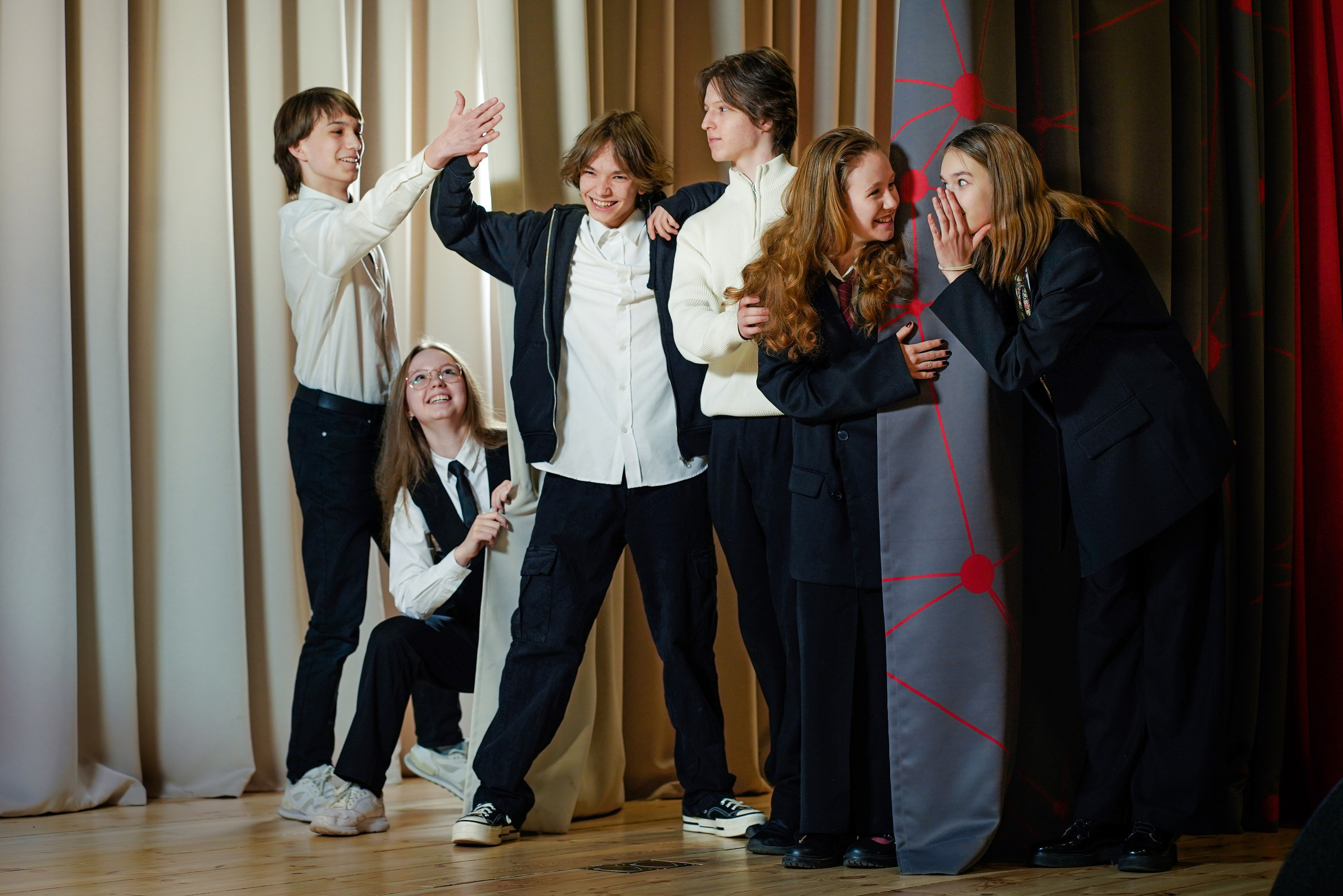 Гимназия № 40, 9 класс. Семейный и портретный фотограф в Екатеринбурге Анна Лобанова