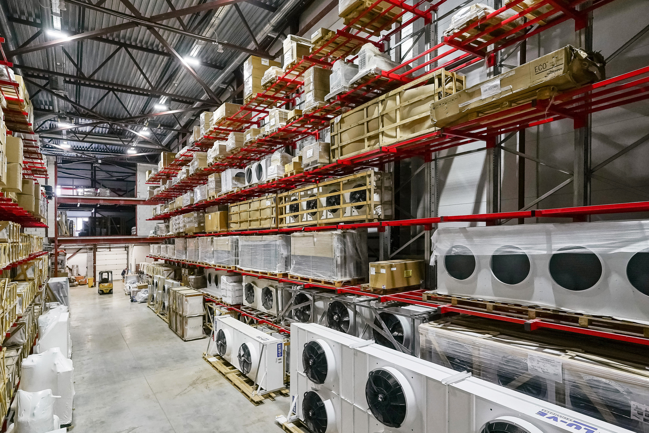 Промышленная съемка складских помещений в Мытищах