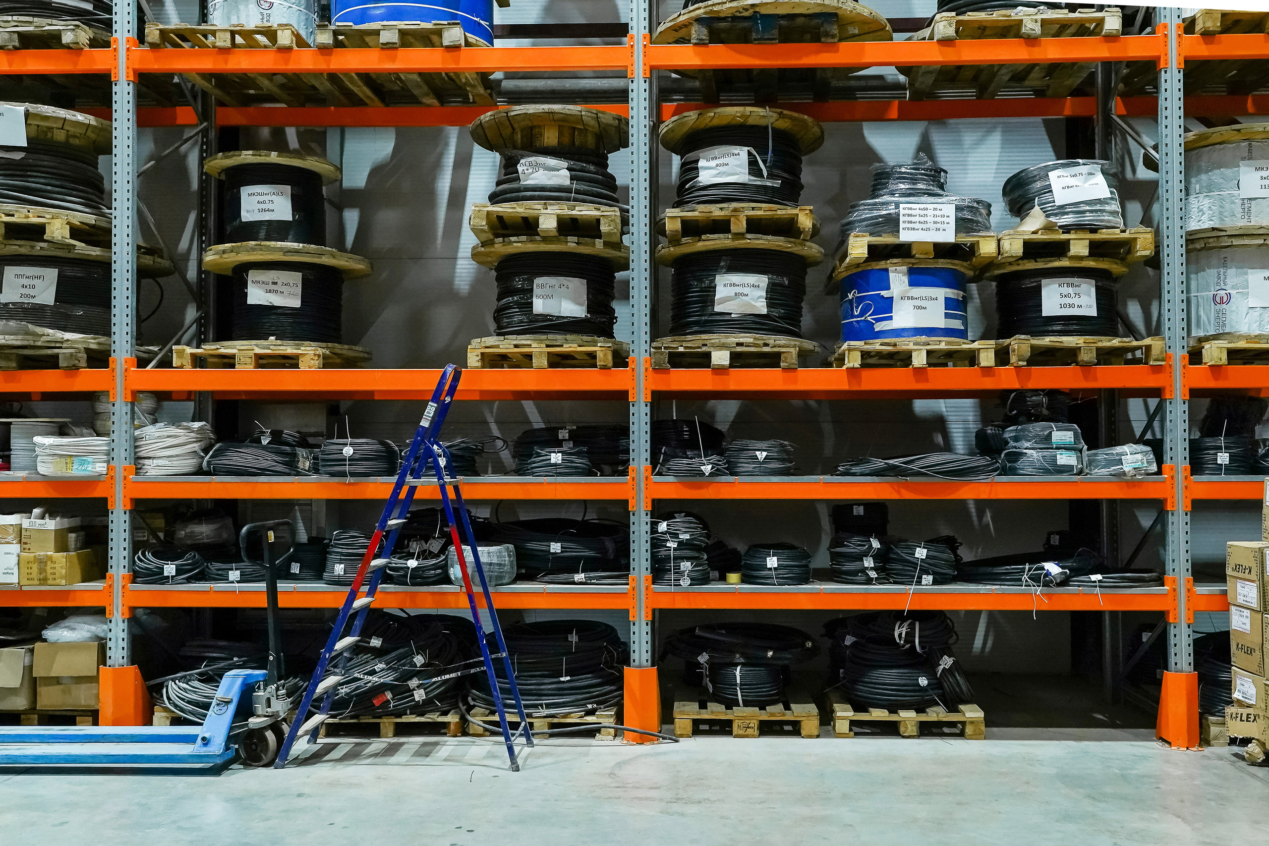 Промышленная съемка складских помещений в Мытищах