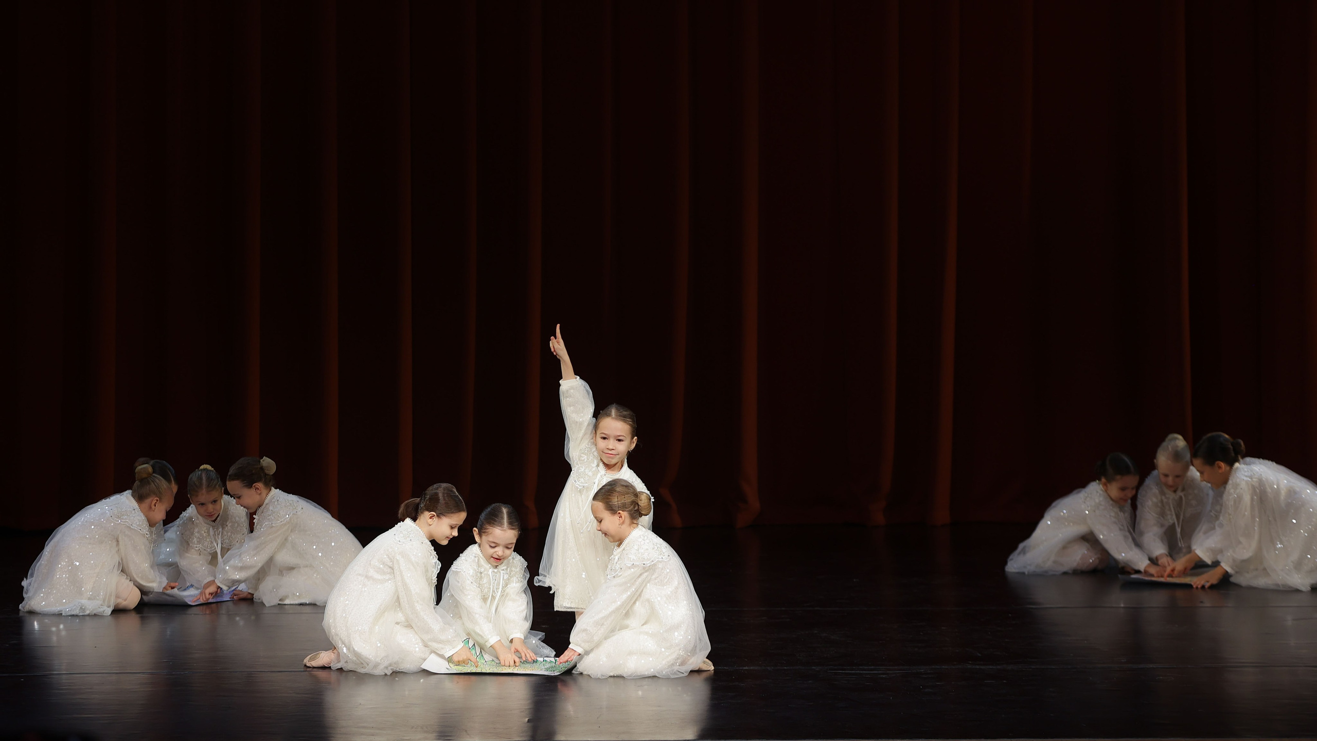 Фестиваль хореографического искусства «КУБОК ЛЕГЕНДЫ — 2025». Выпускные альбомы и школьный фотограф в Подольске, Троицке, Щербинке, Москве и Московской области