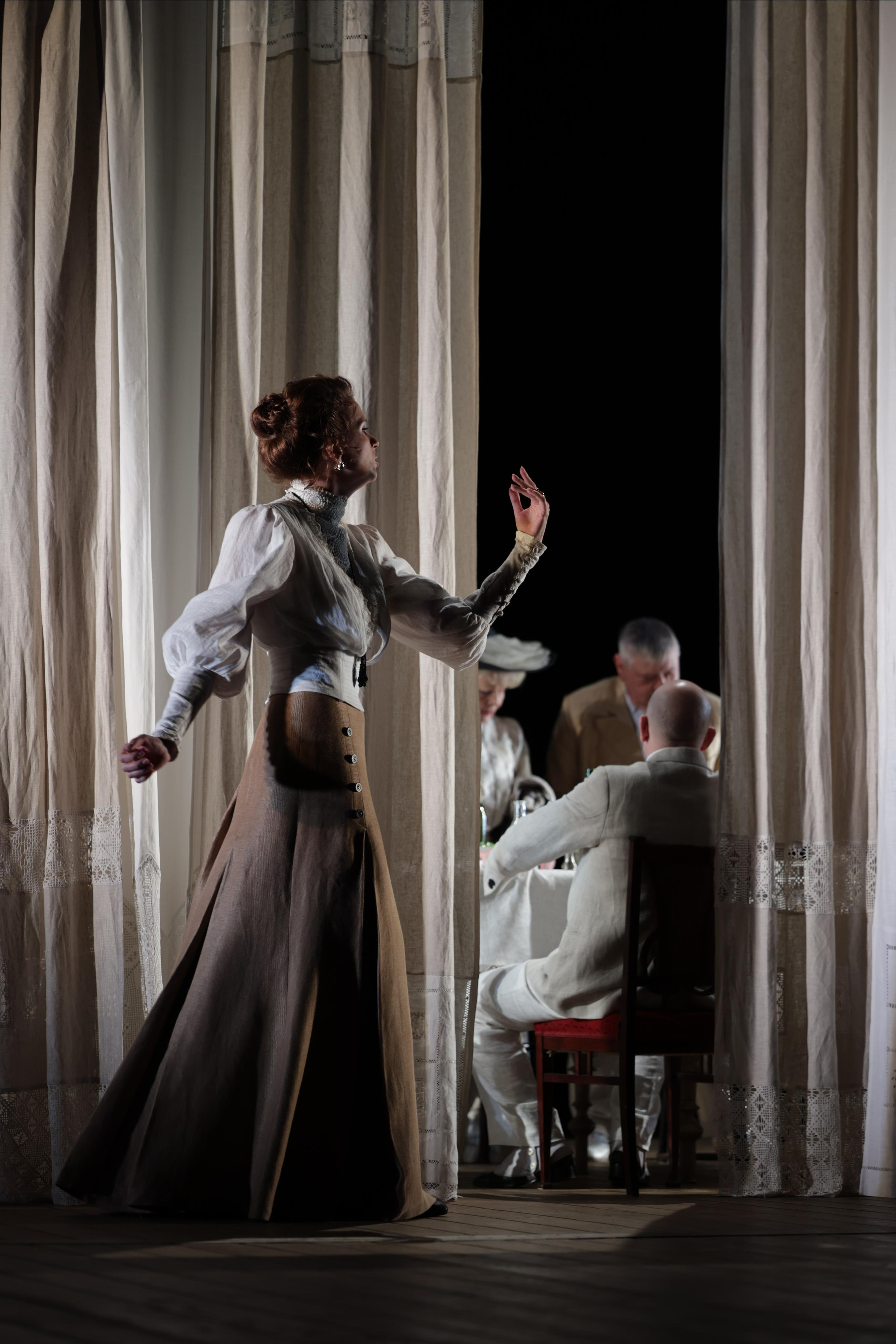 «ДЯДЯ ЖОРЖ». Театр Сатиры. Москва, улицы, театр и артисты, друзья и мир фото Владимир Кашицин