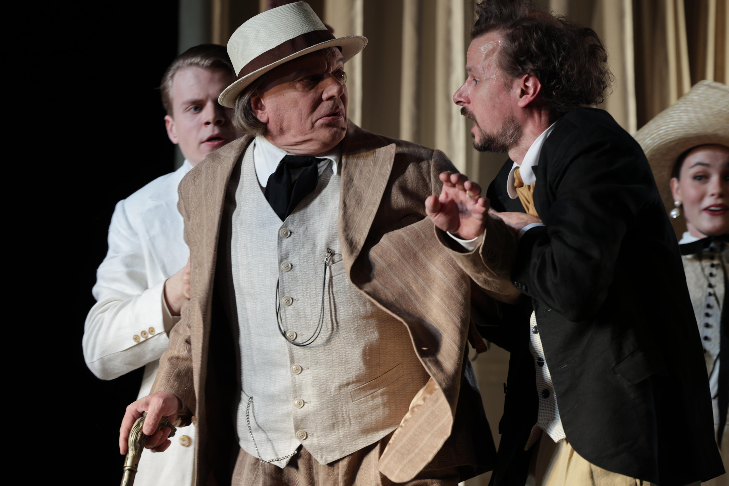 «ДЯДЯ ЖОРЖ». Театр Сатиры. Москва, улицы, театр и артисты, друзья и мир фото Владимир Кашицин