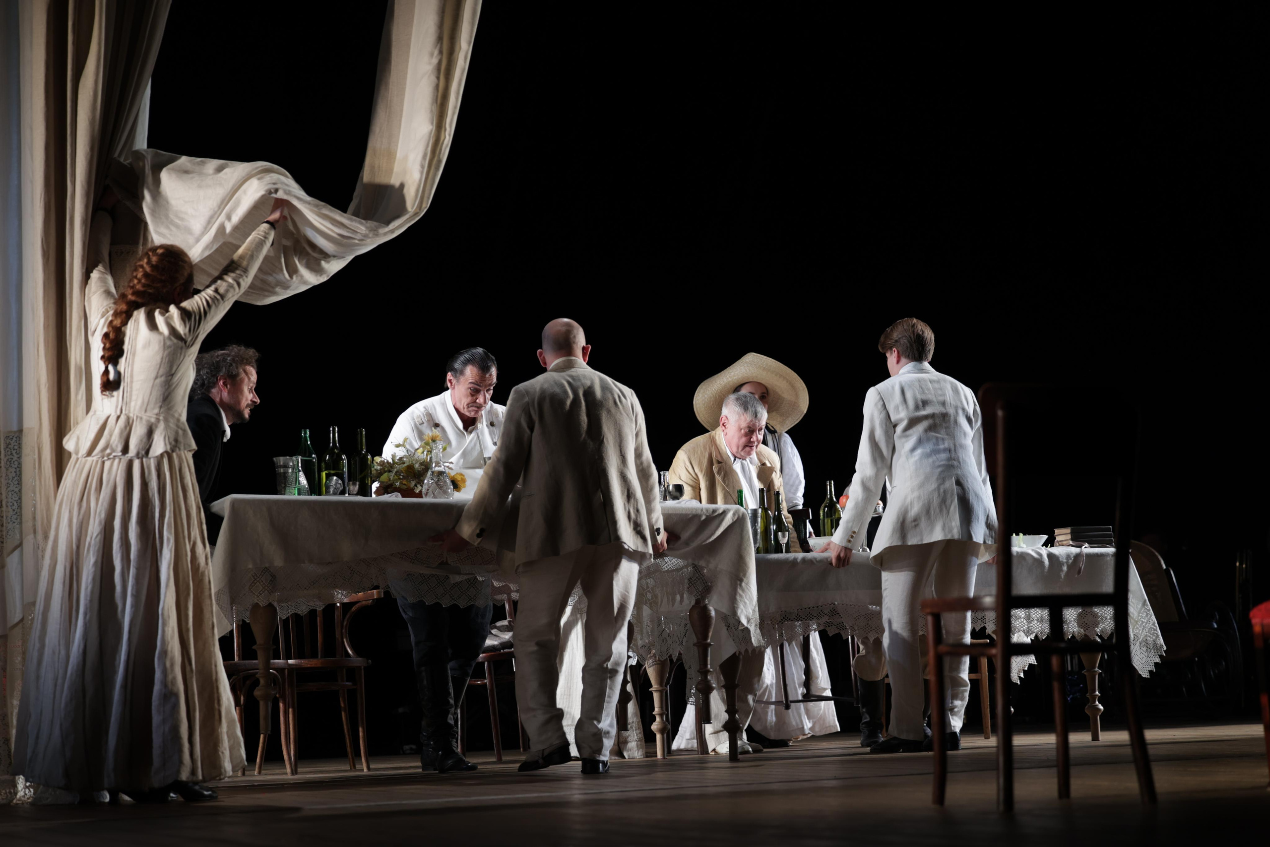 «ДЯДЯ ЖОРЖ». Театр Сатиры. Москва, улицы, театр и артисты, друзья и мир фото Владимир Кашицин