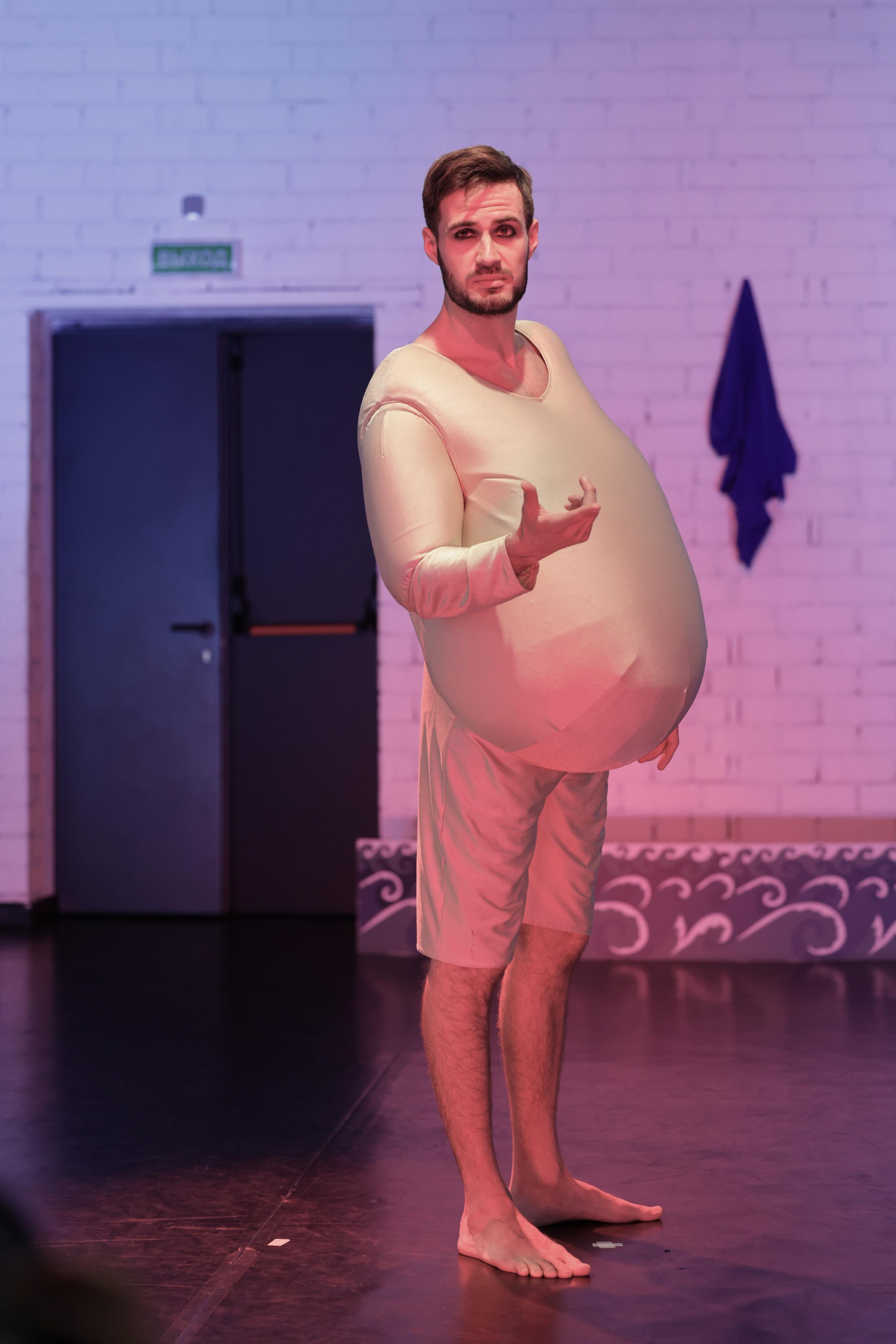 «DOSTOGOGOL.BEACH» Лаборатория АКТ-2 Gogol School. Москва, улицы, театр и артисты, друзья и мир фото Владимир Кашицин