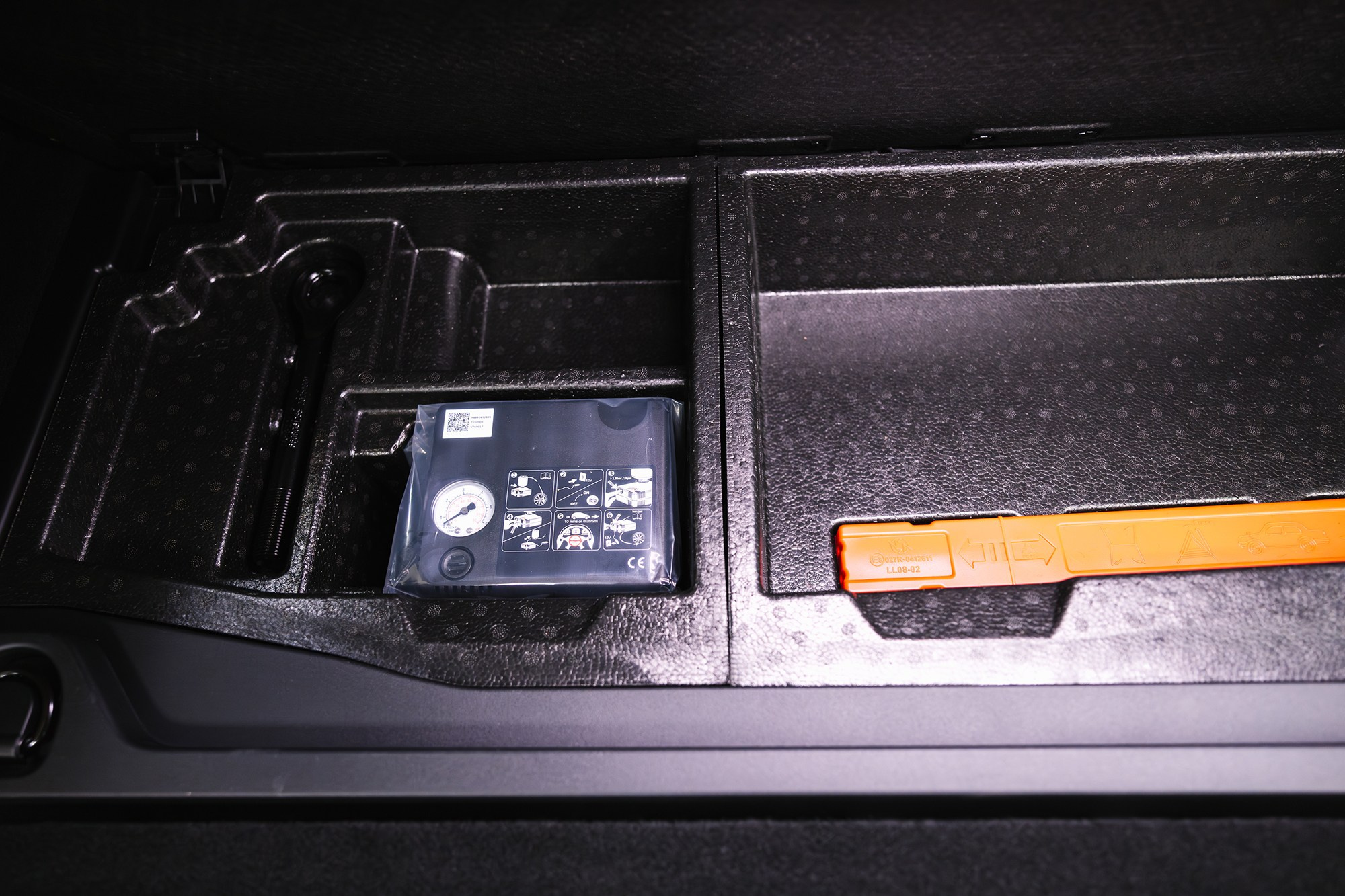 Lynk & Co 900 Ultra 2,0hyb 4WD AT (734 л. с.). Автосалон «Х-Авто»