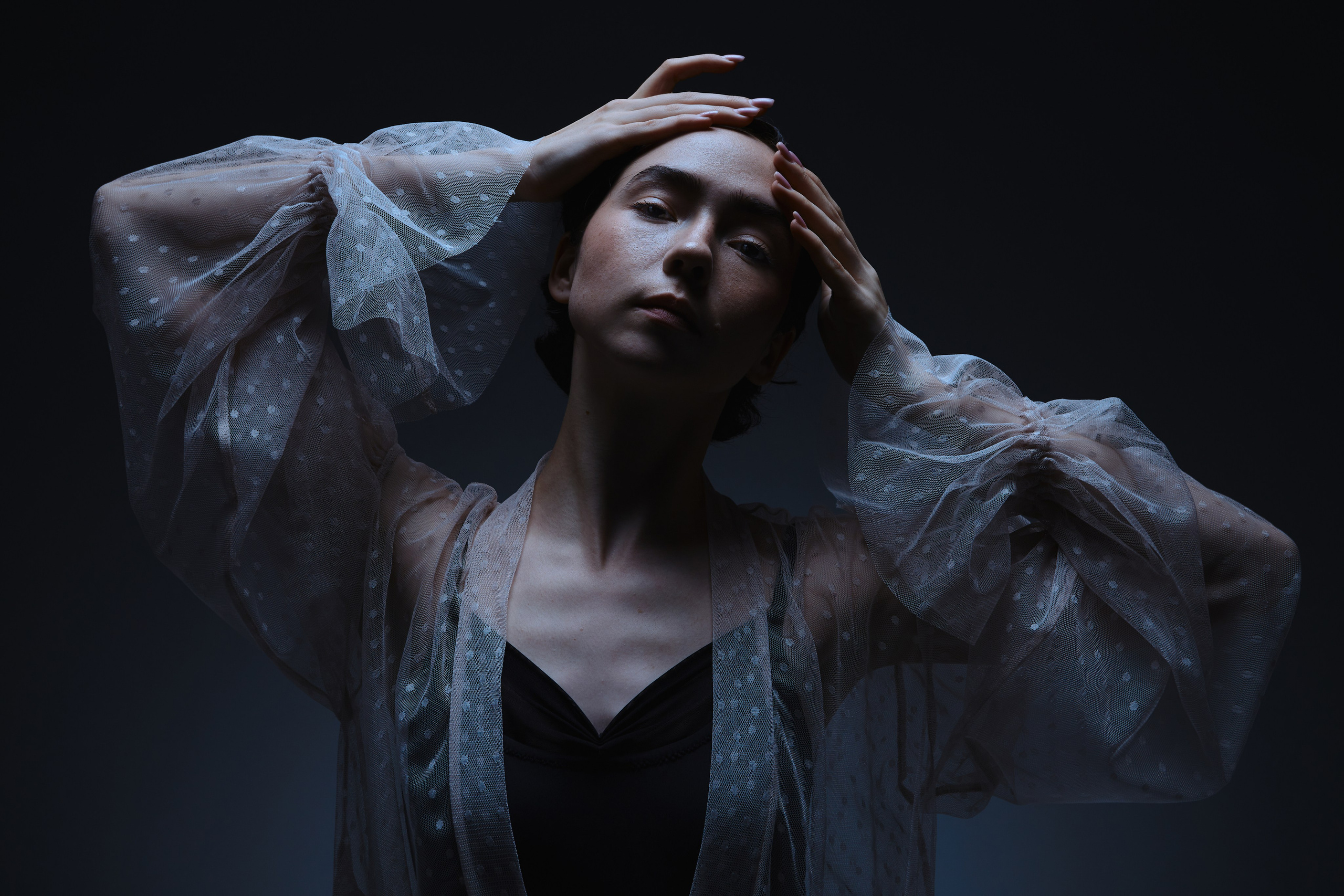 Фотосессия в образе балерины в платье сетка СИНИОКО. Одежда из Санкт-Петербурга СИНИОКО