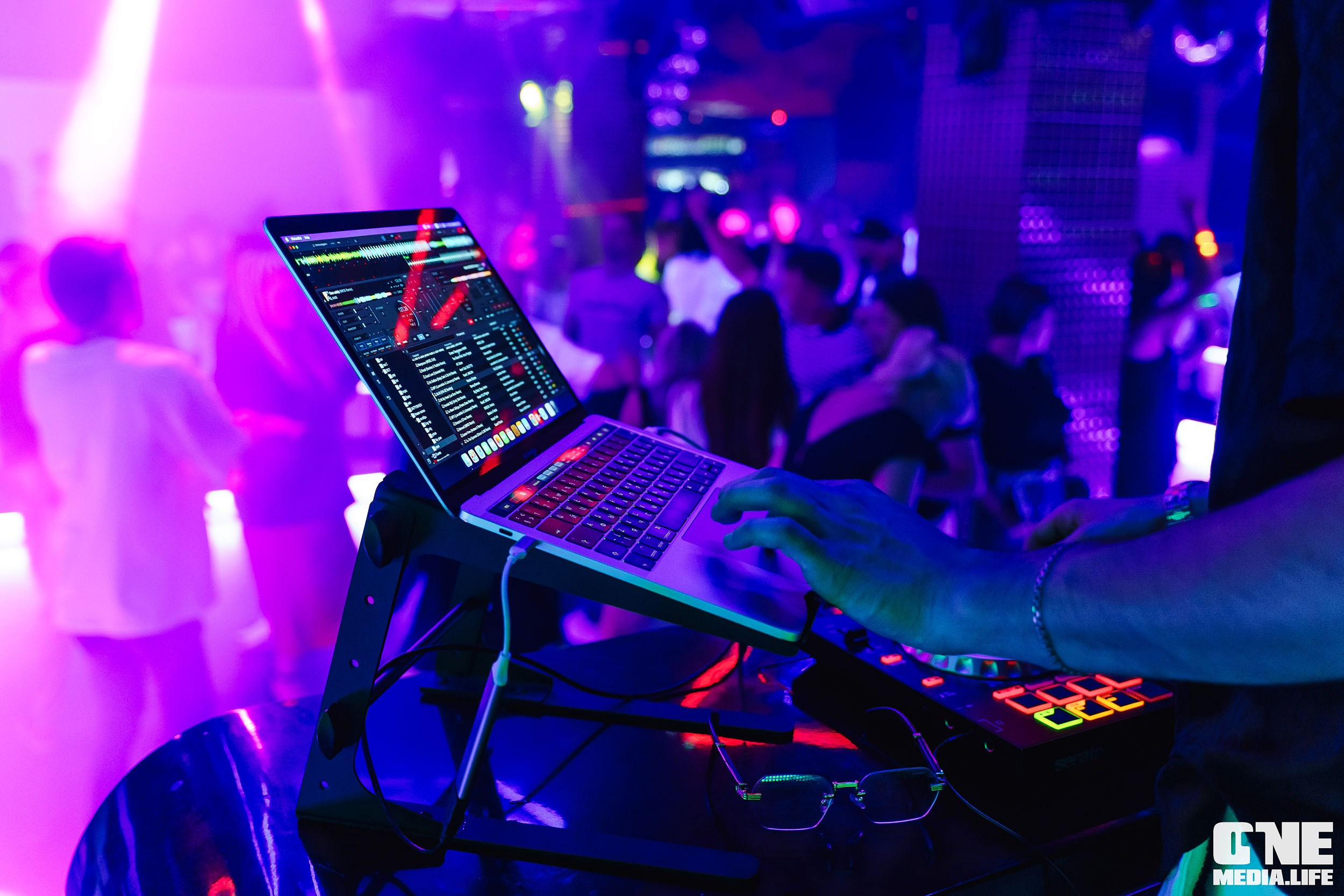 Фоторепортаж из РК Планета. One Media Life: фоторепортажи, фотоотчеты с мероприятий и заведений