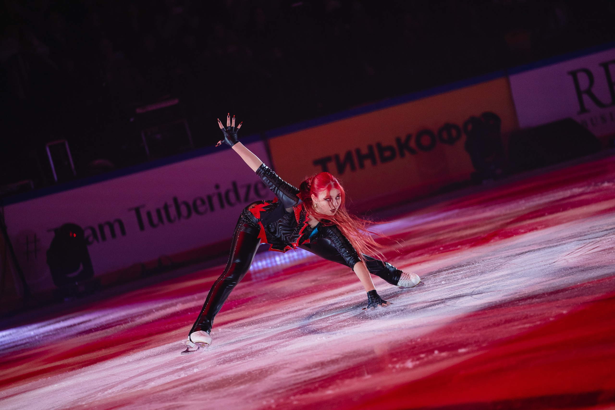 Шоу «Чемпионы на льду» в Новосибирске. Воробьева Ксения — Спортивный и танцевальный фотограф Новосибирск