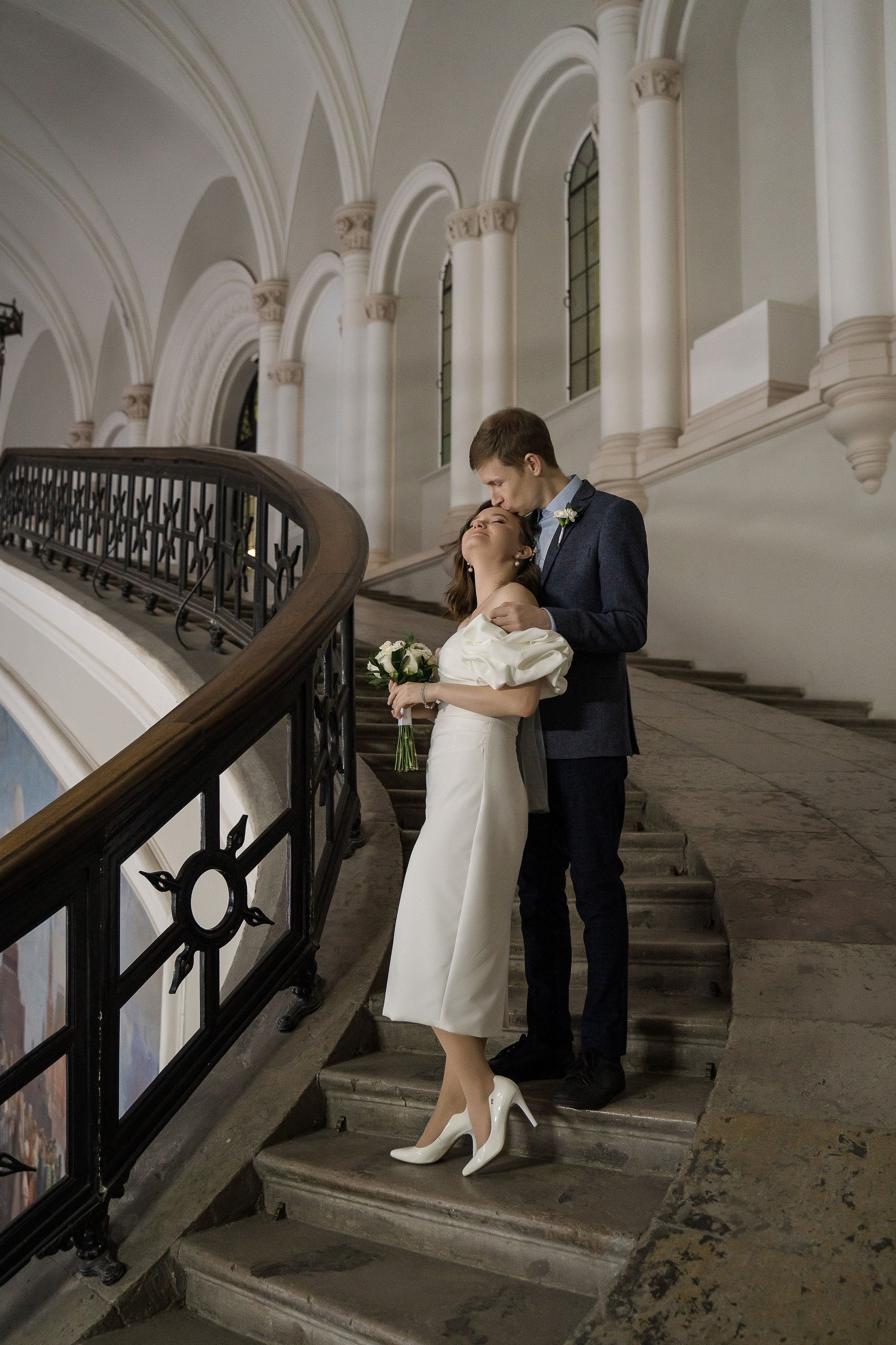 Где провести свадебную фотосессию в Санкт-Петербурге во время дождя