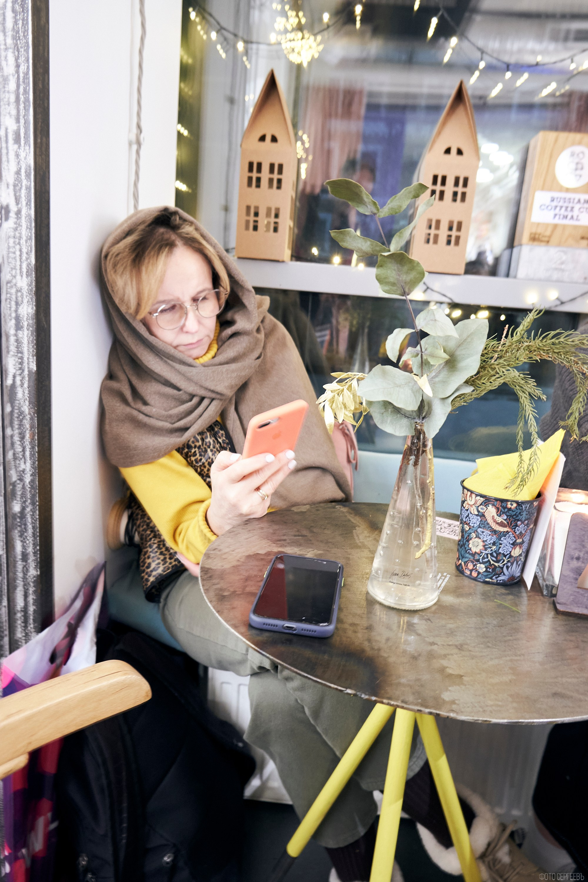 Кутята Coffee Shop. Фотографъ Сергѣевъ. Поймать мгновеніе