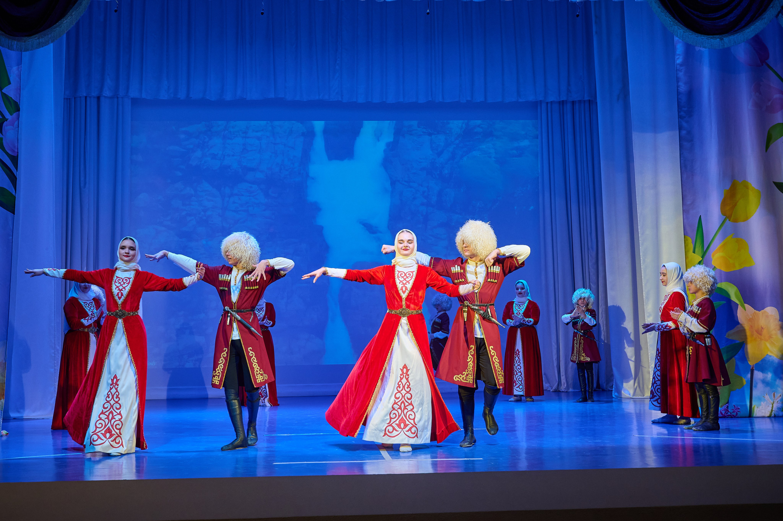 8 марта Марьина роща. Жизнь курорта Кабардинка в фотографиях