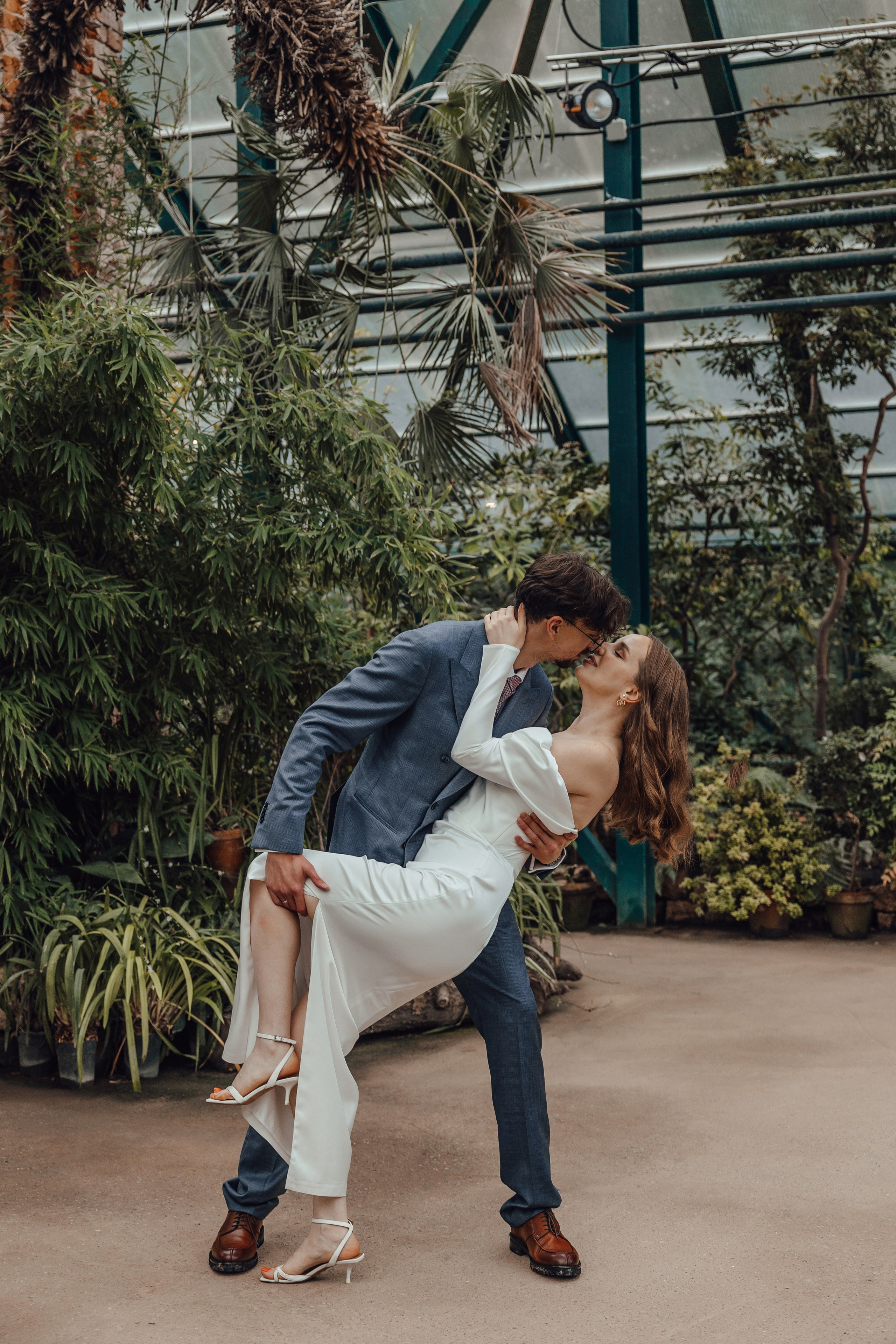 Свадебная фотосессия в Оранжерее в Москве