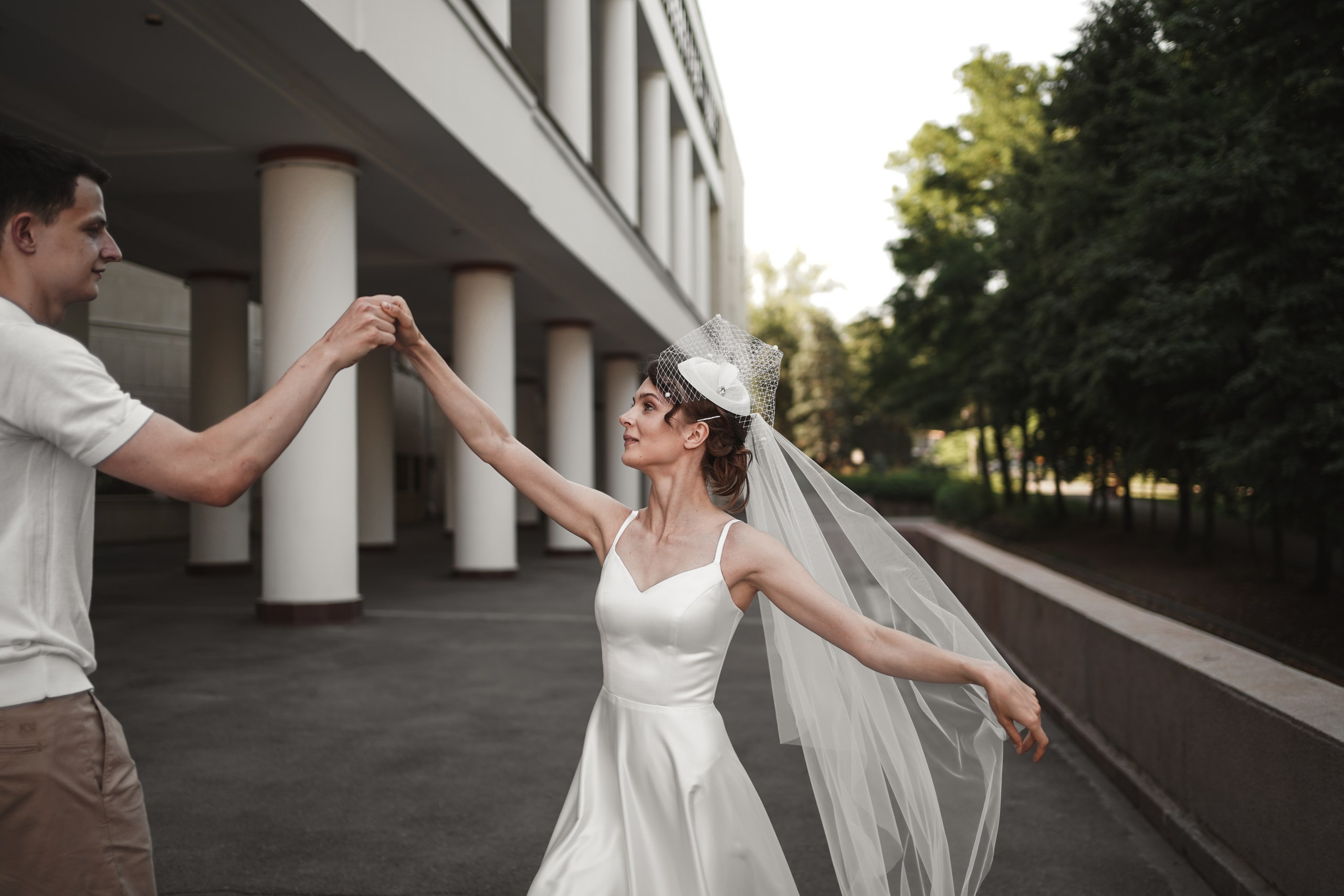 Свадебная фотосессия в парке имени Октябрьской Революции в г. Ростов-на-Дону. Свадебный фотограф в Ростове-на-Дону. Таинство Крещения и Венчания, семейные фотосессии. Алёна Чёботова