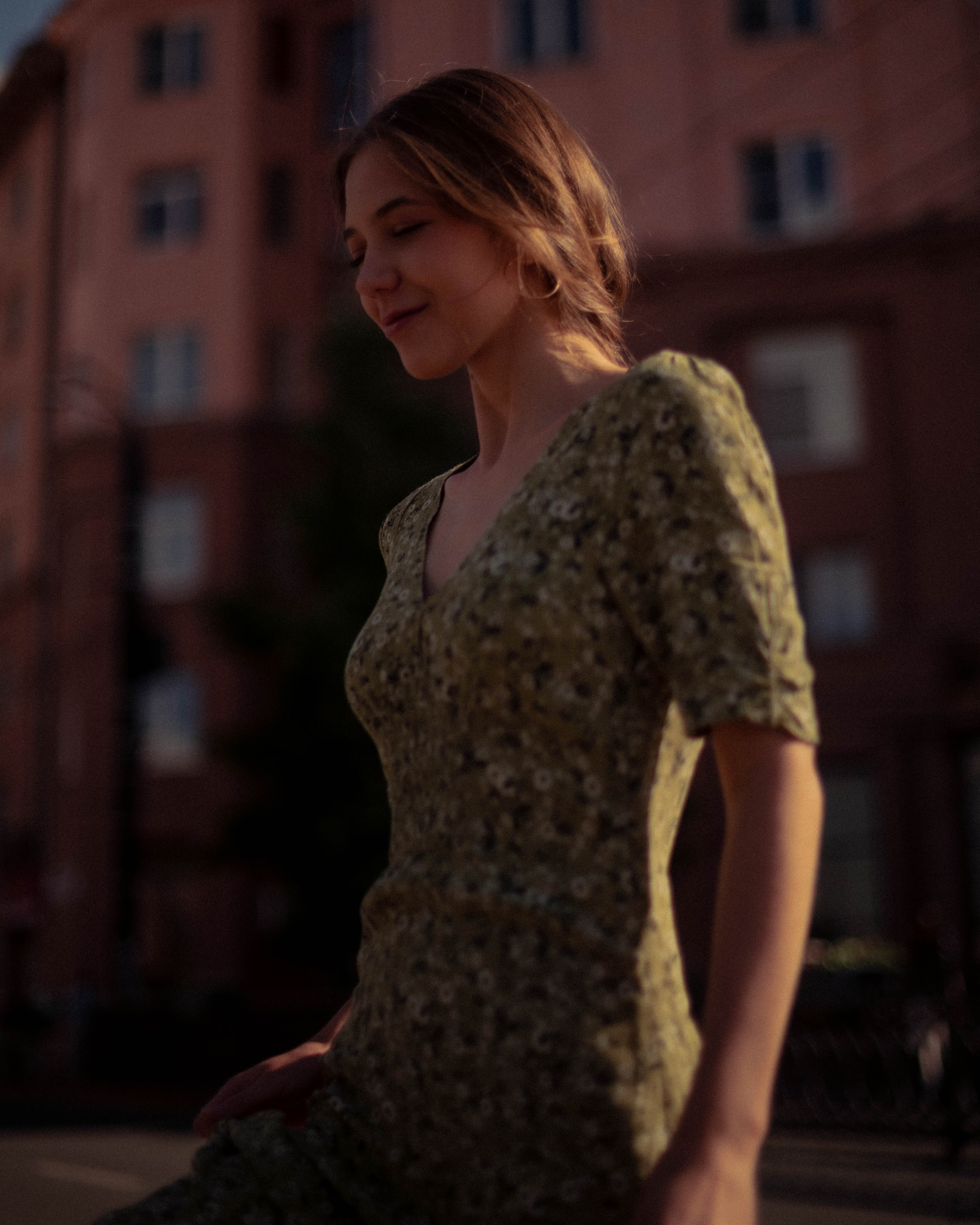 Ася. Женский фотограф. Создатель украшений ручной работы. Модель