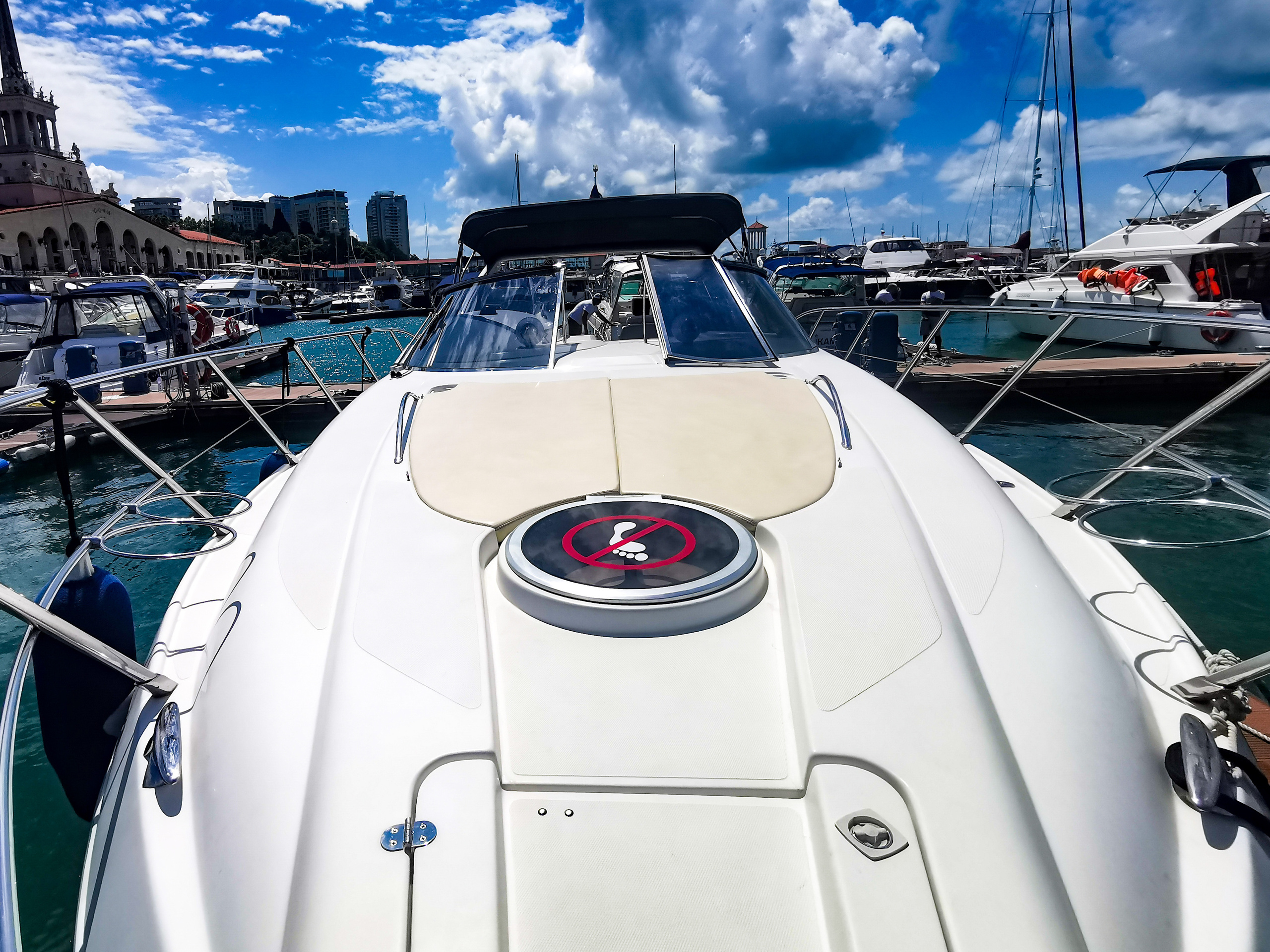 Комфорт катера в Сочи. Аренда Яхт и Катеров в Сочи