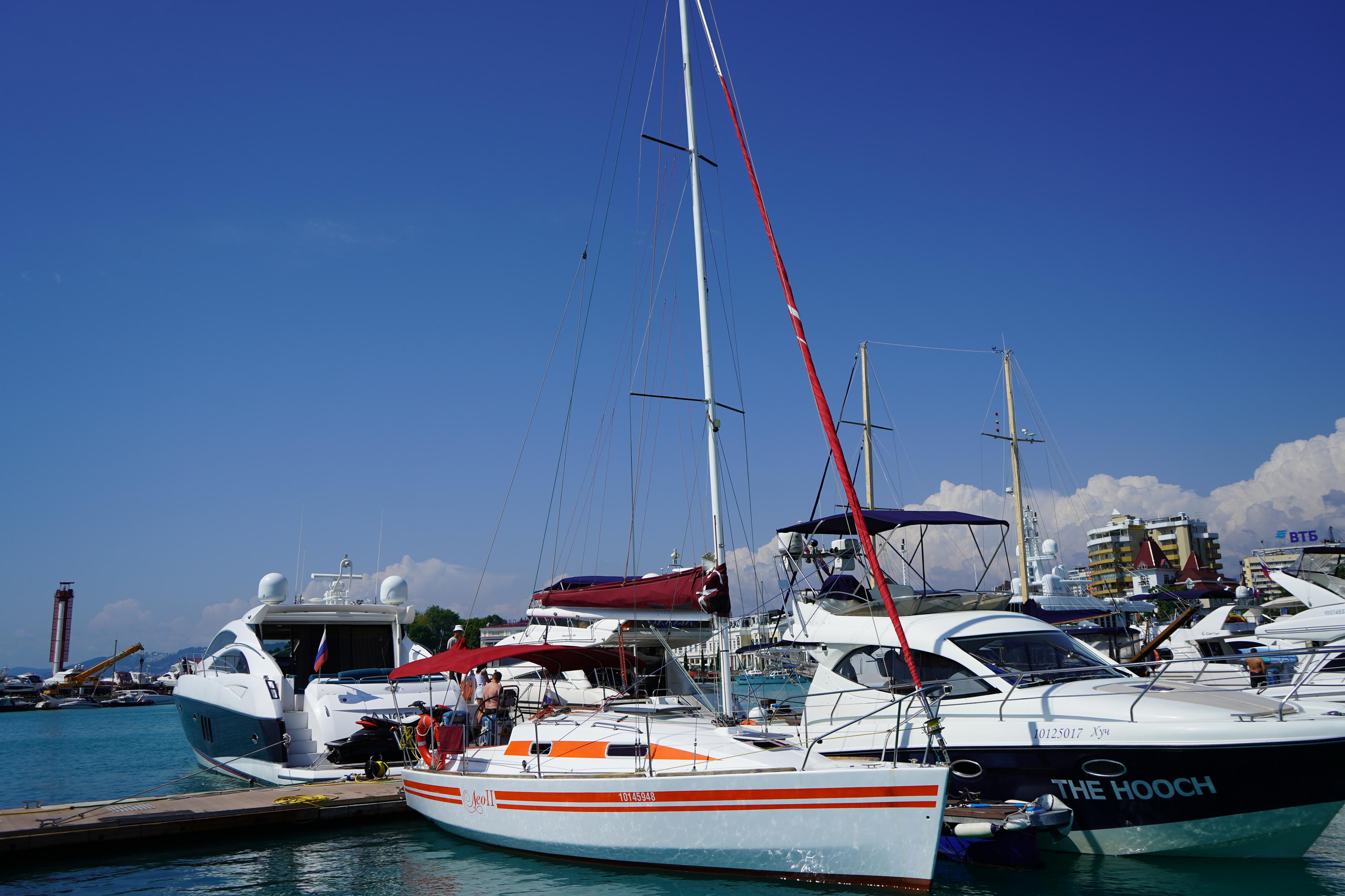 Парусно —моторные яхты и катамараны в Сочи. Аренда Яхт и Катеров в Сочи