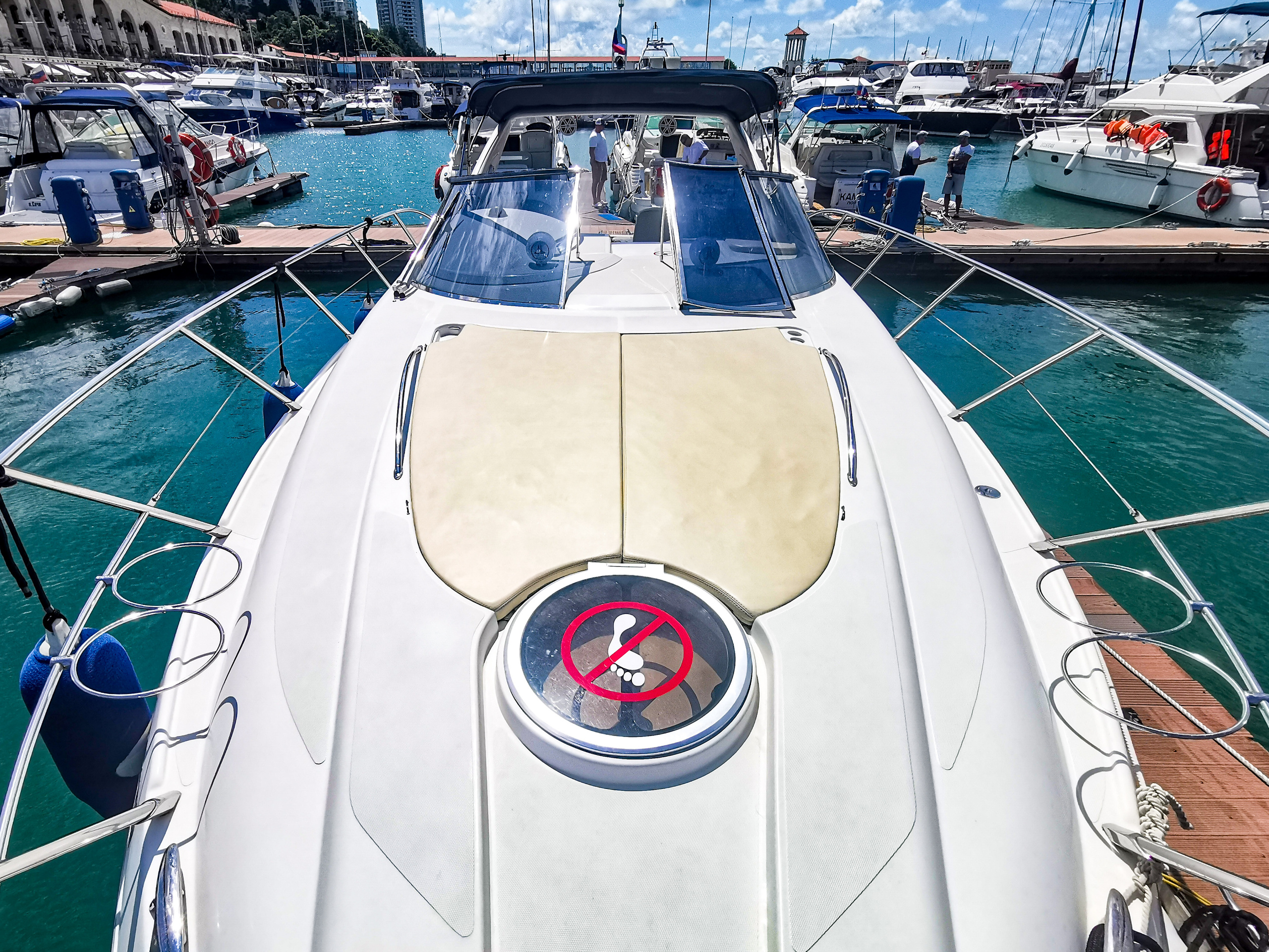 Комфорт катера в Сочи. Аренда Яхт и Катеров в Сочи