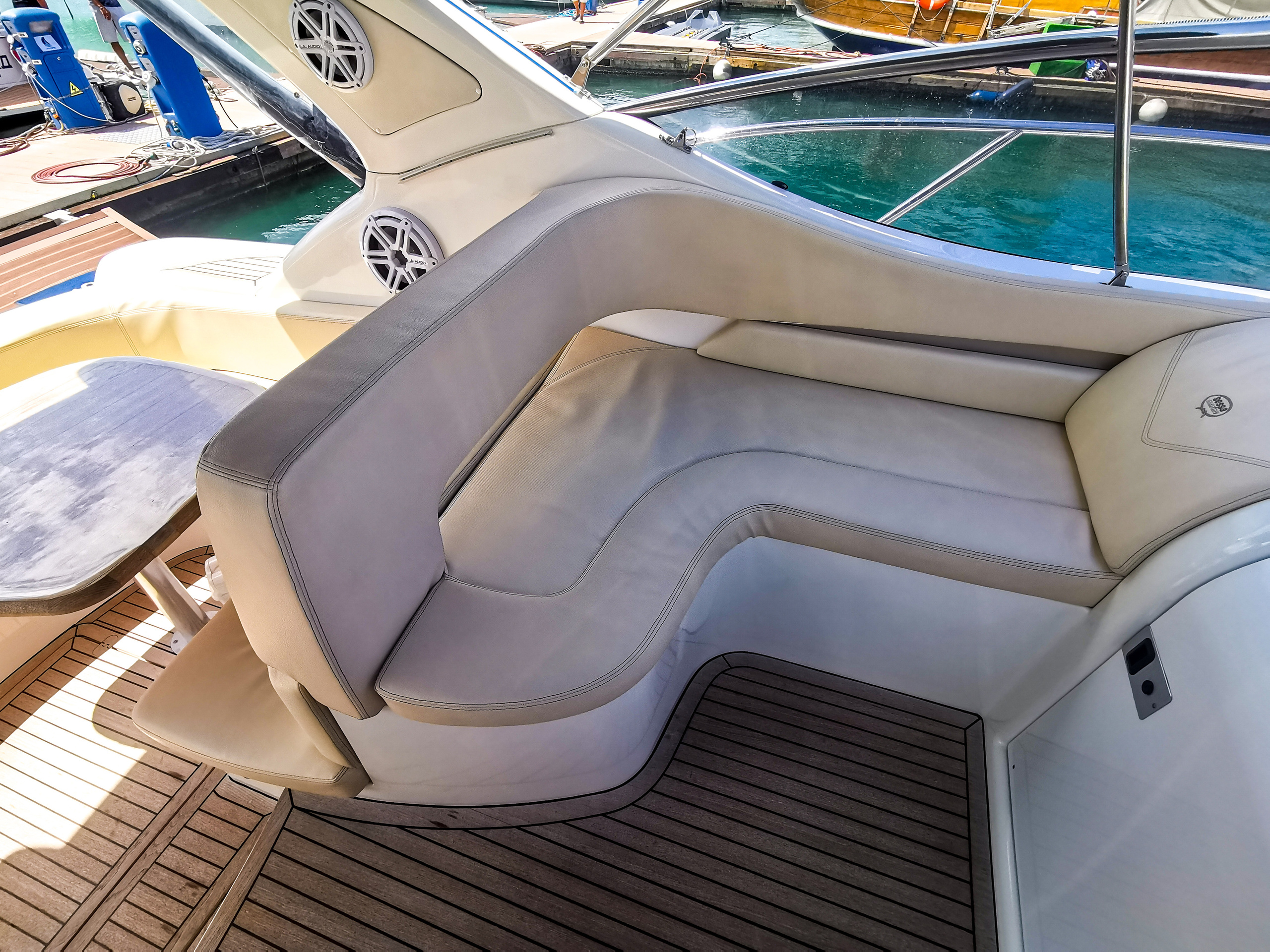 Комфорт катера в Сочи. Аренда Яхт и Катеров в Сочи