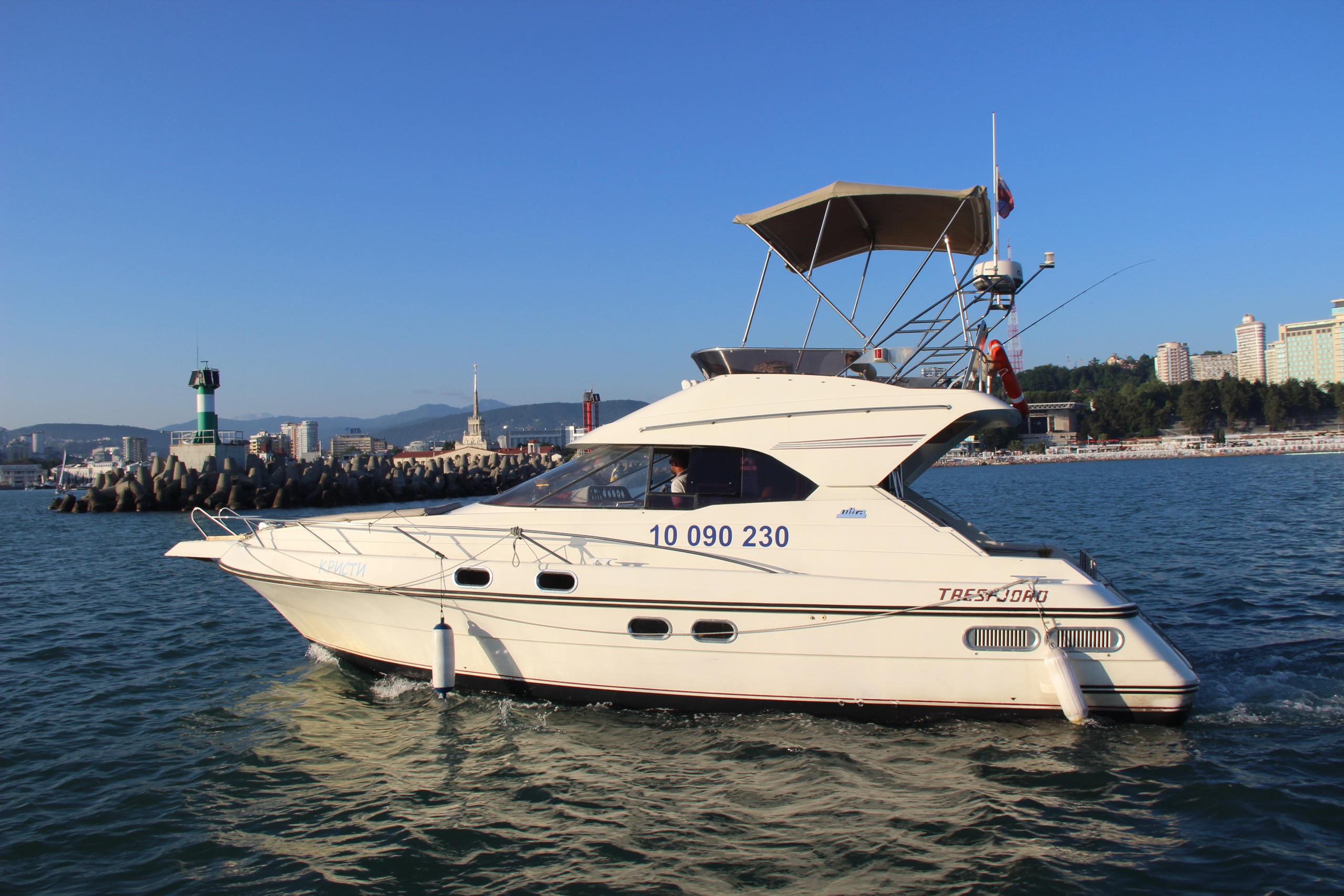 Двухпалубные яхты в Сочи. Аренда Яхт и Катеров в Сочи