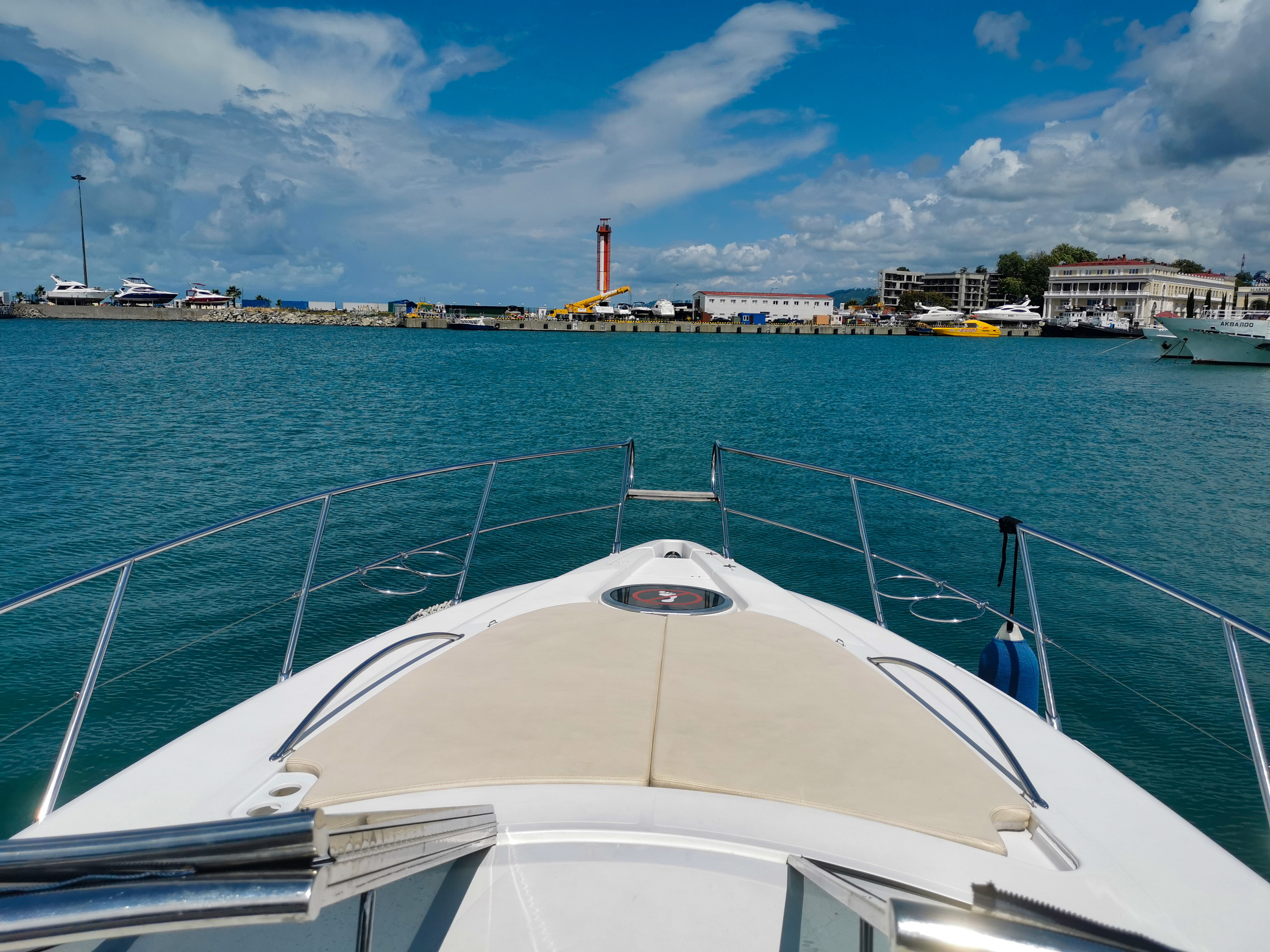 Комфорт катера в Сочи. Аренда Яхт и Катеров в Сочи
