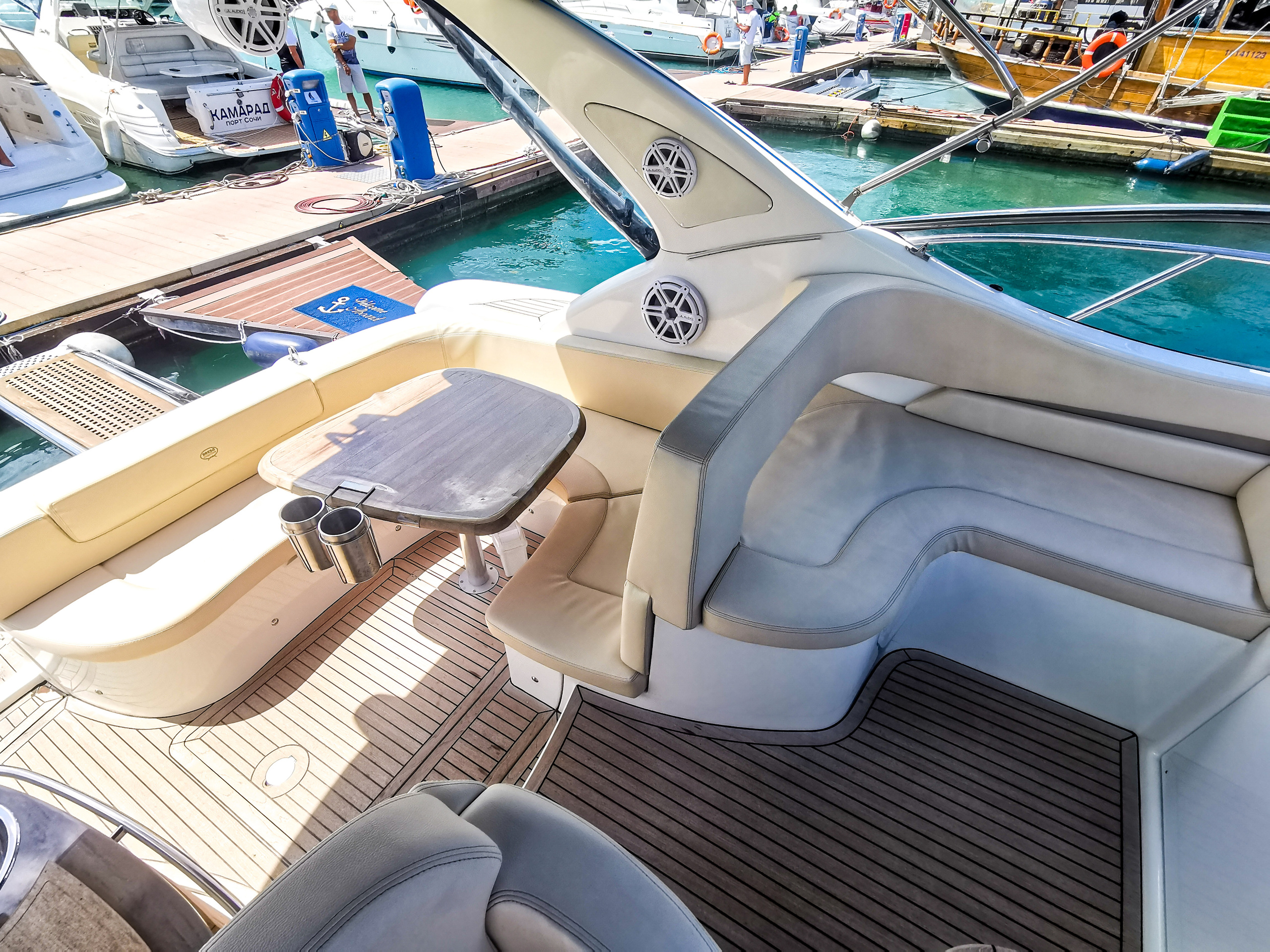 Комфорт катера в Сочи. Аренда Яхт и Катеров в Сочи