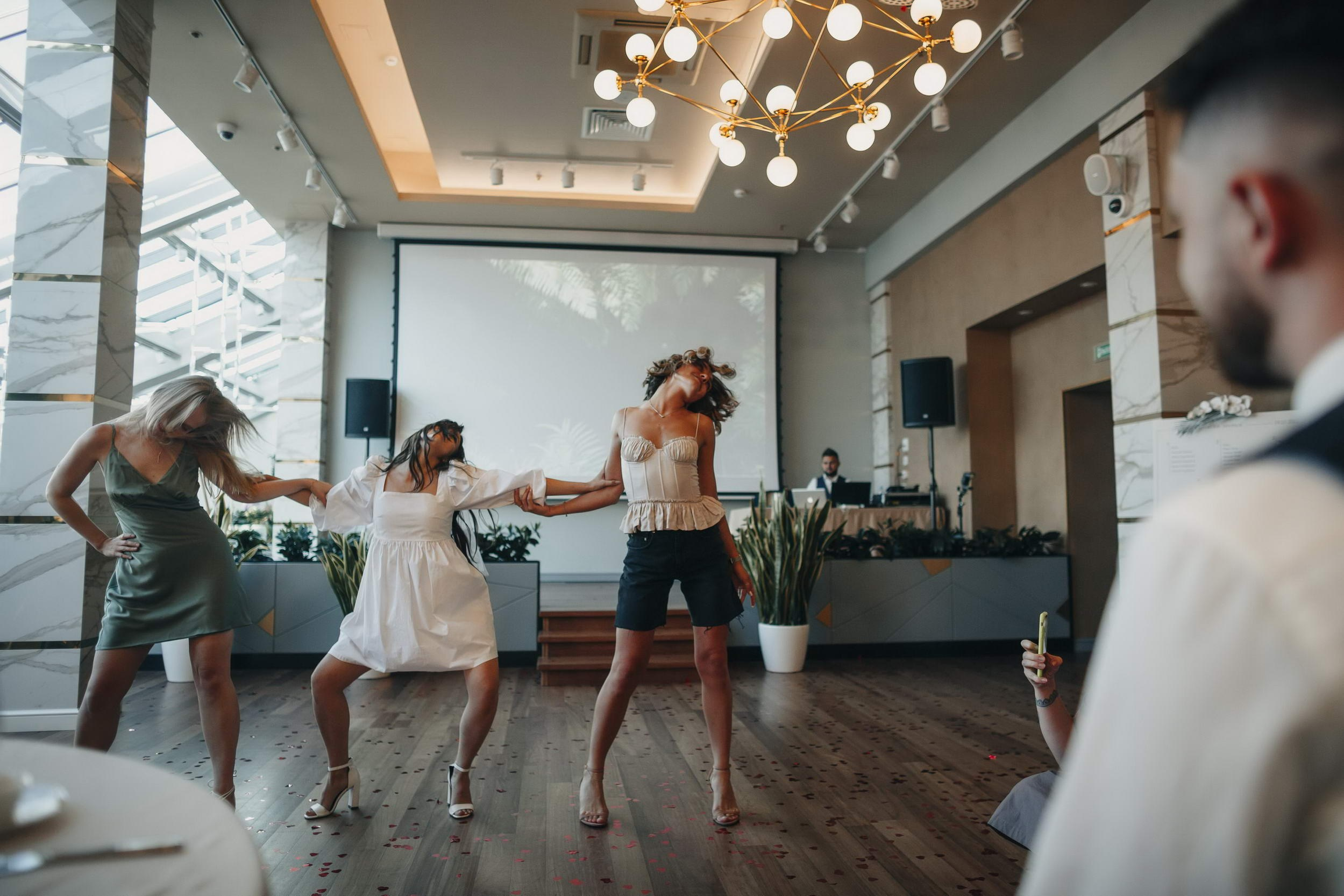 Свадебный фотограф Игорь Брундасов 8PHOTO на свадьбу венчание загс СПб